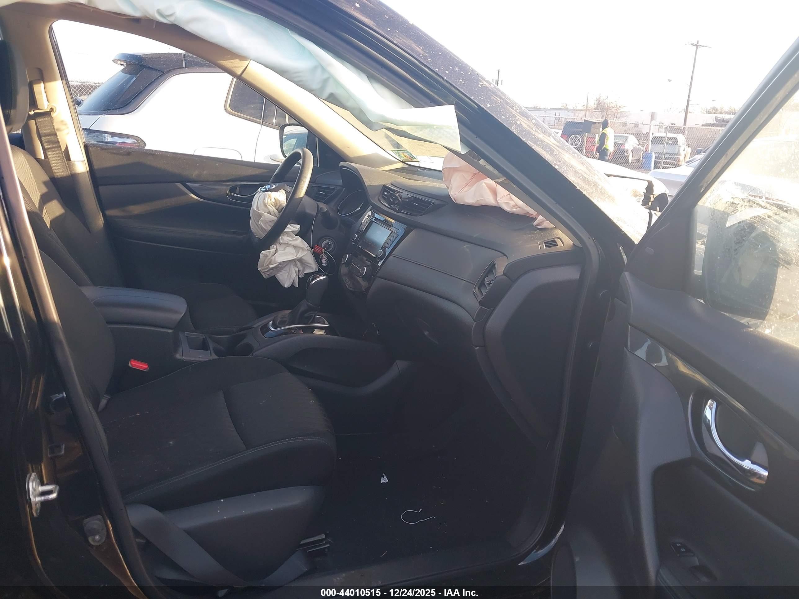 NISSAN ROGUE image 5