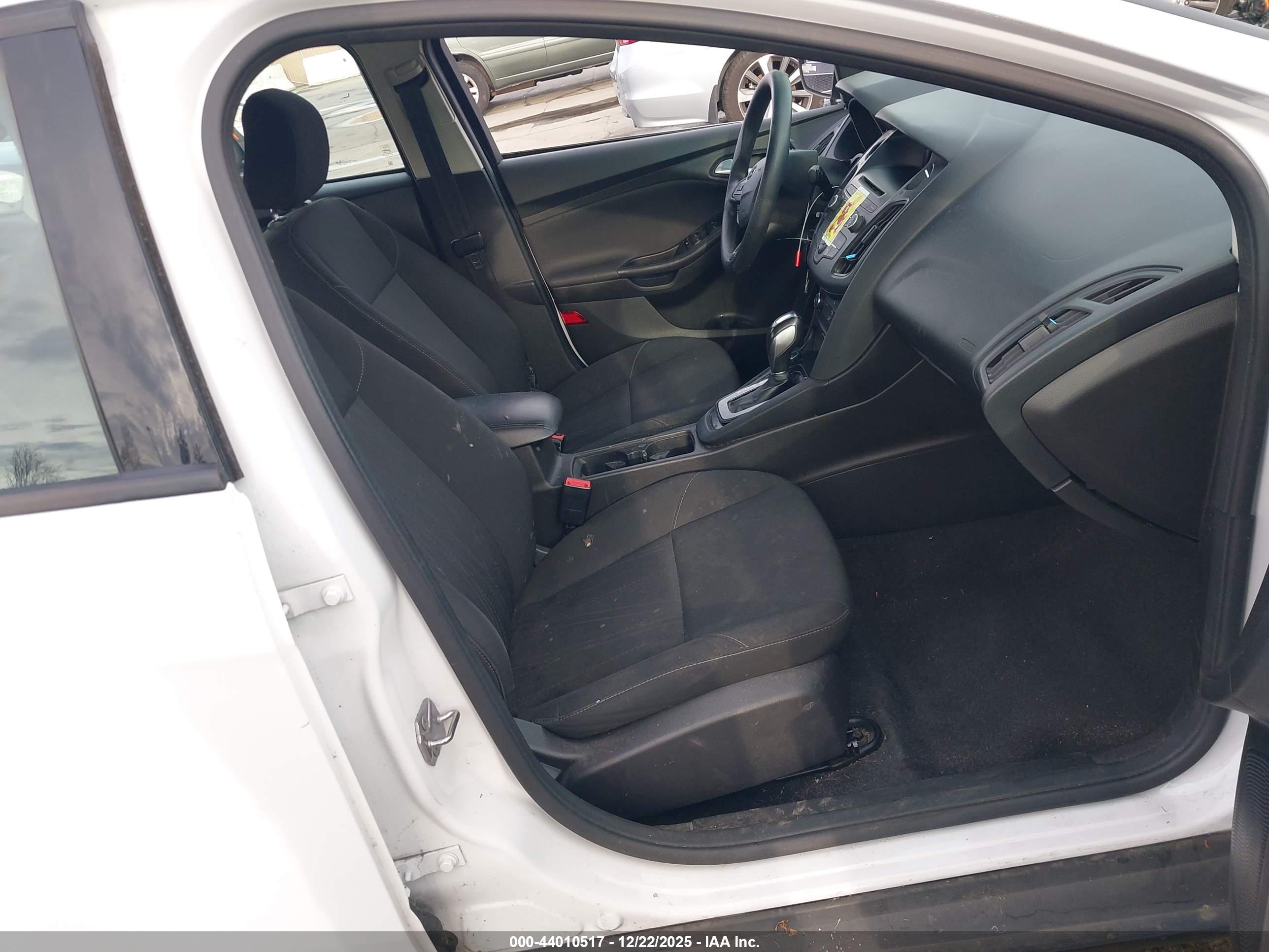 FORD FOCUS image 5