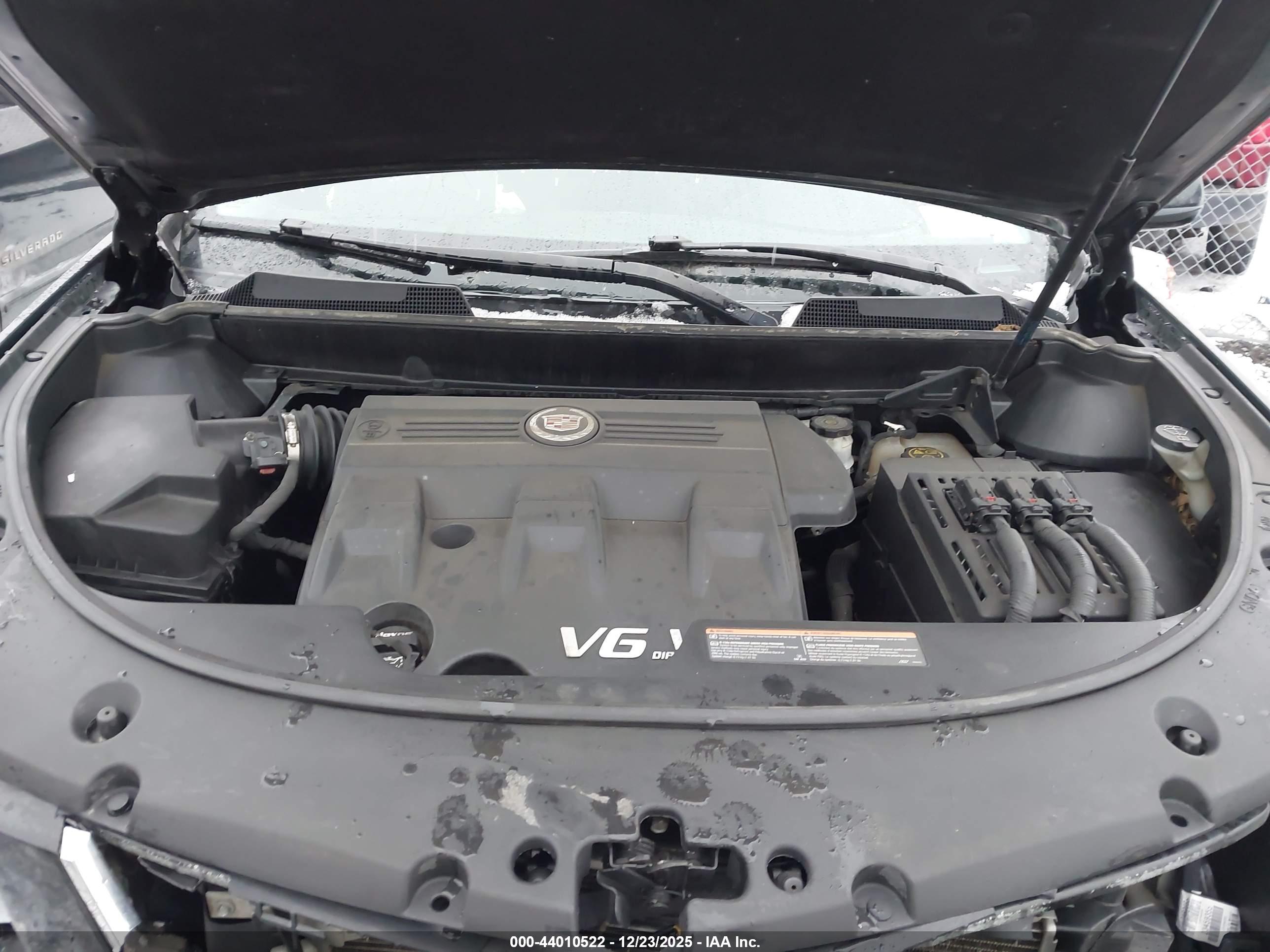 CADILLAC SRX image 10