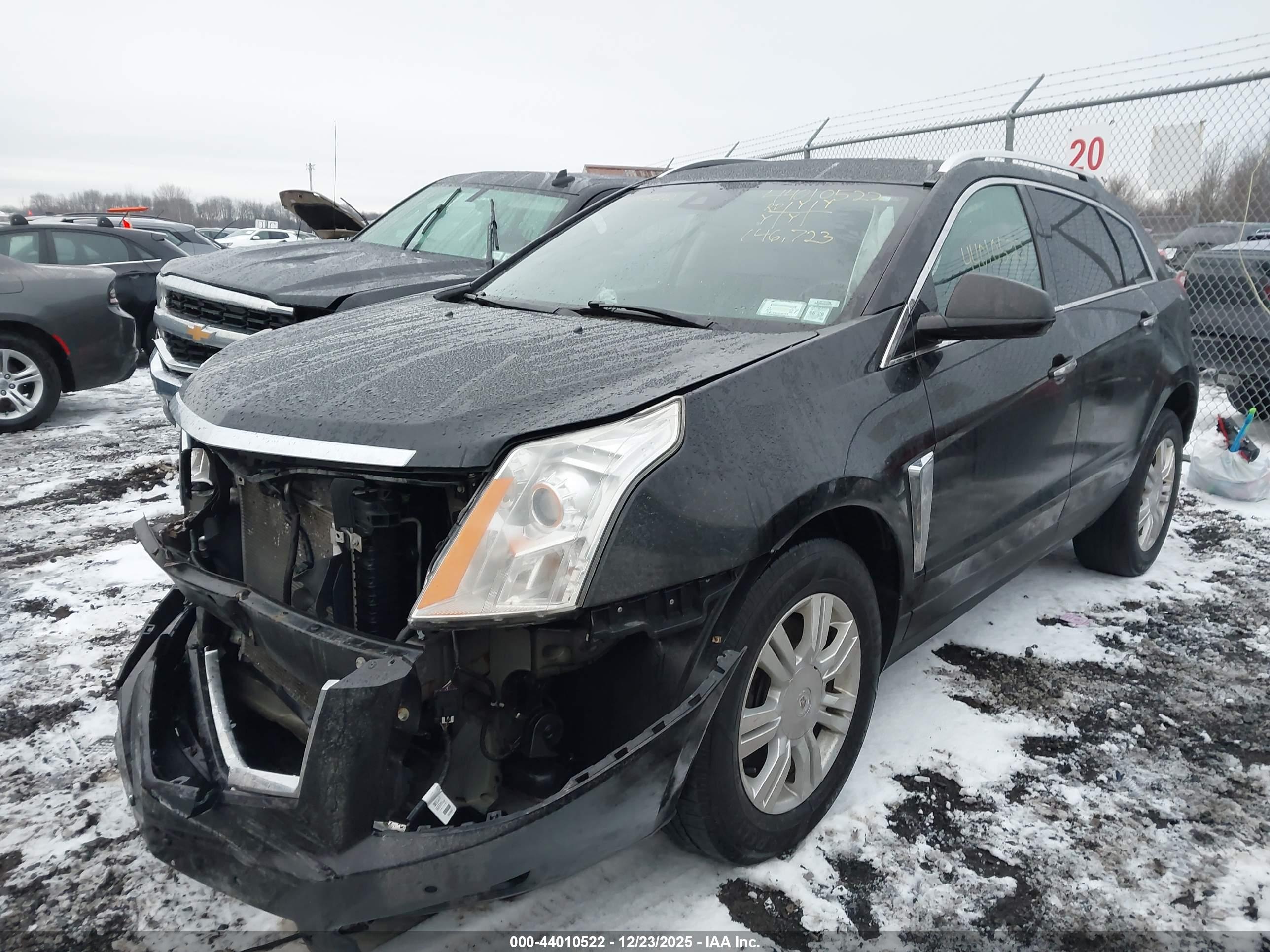 CADILLAC SRX image 2
