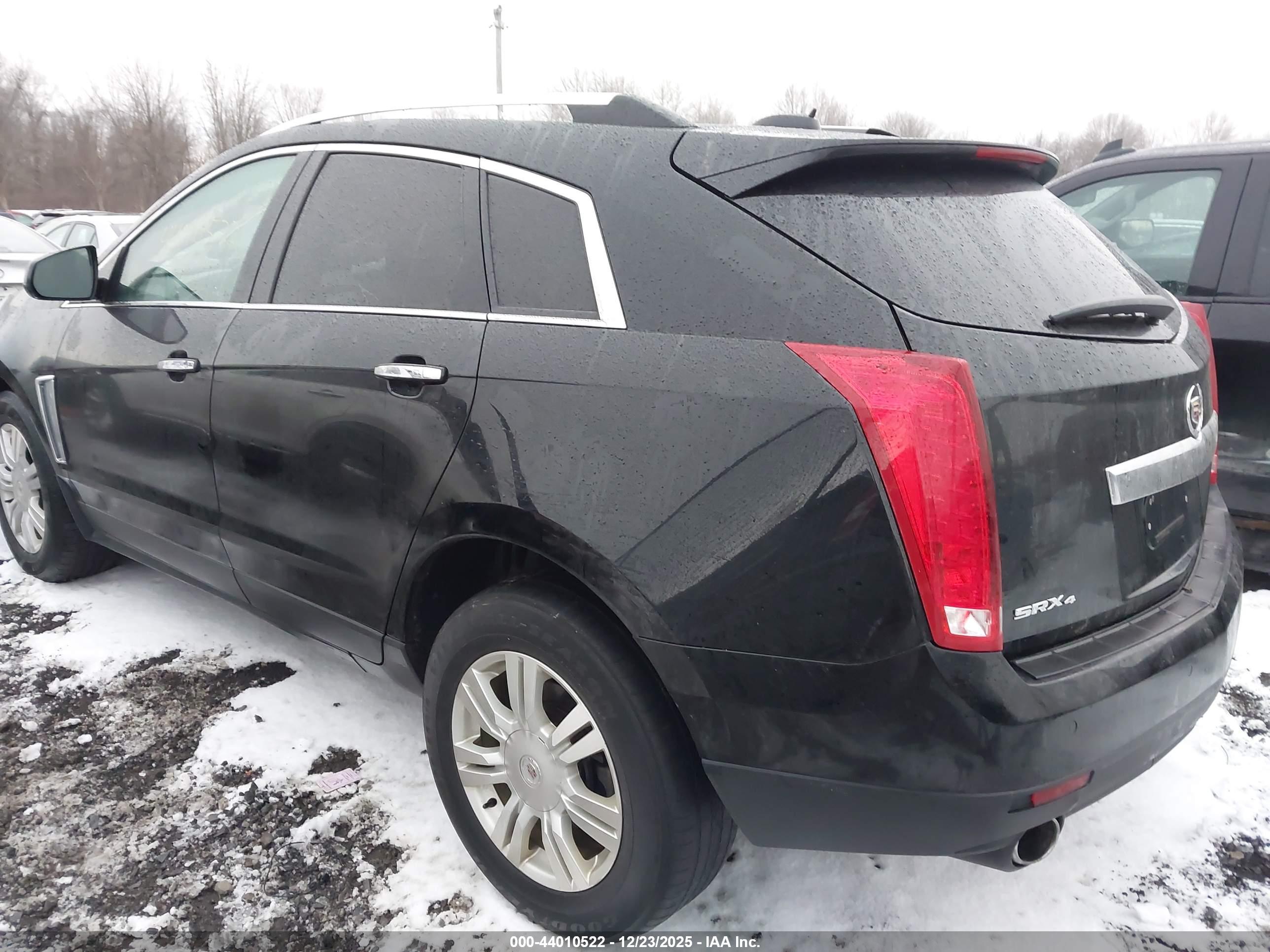 CADILLAC SRX image 3