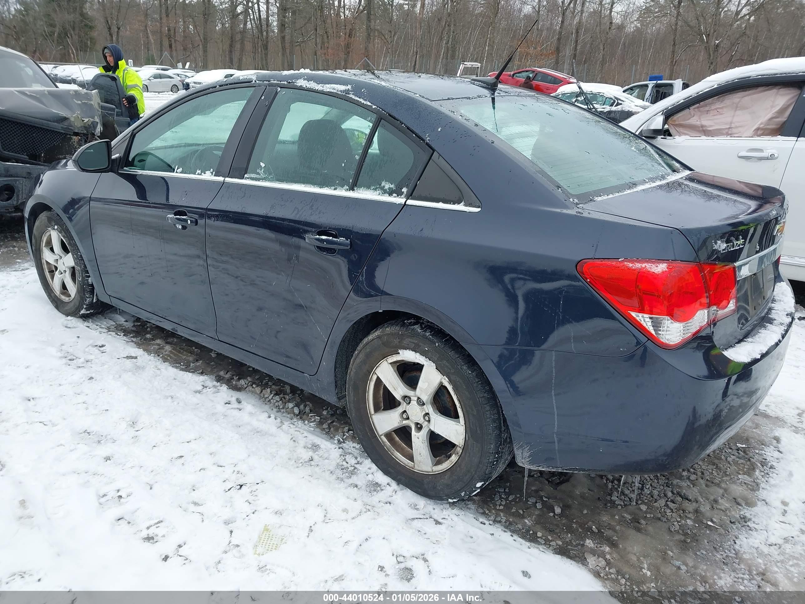 CHEVROLET CRUZE image 3