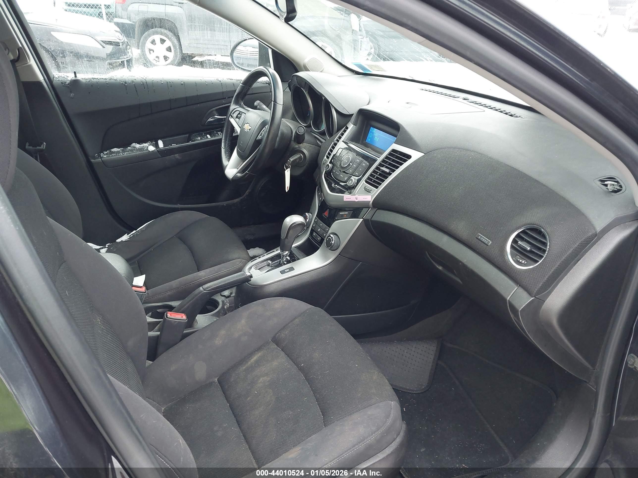 CHEVROLET CRUZE image 5