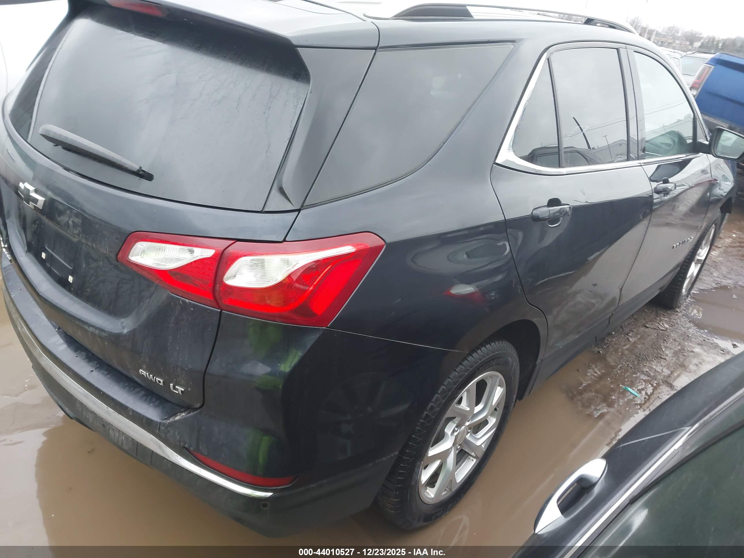 CHEVROLET EQUINOX image 4