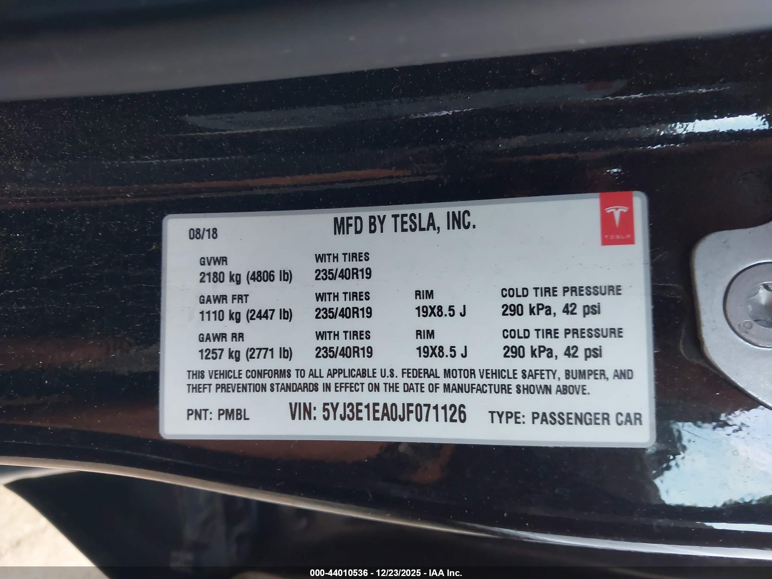 TESLA MODEL image 9