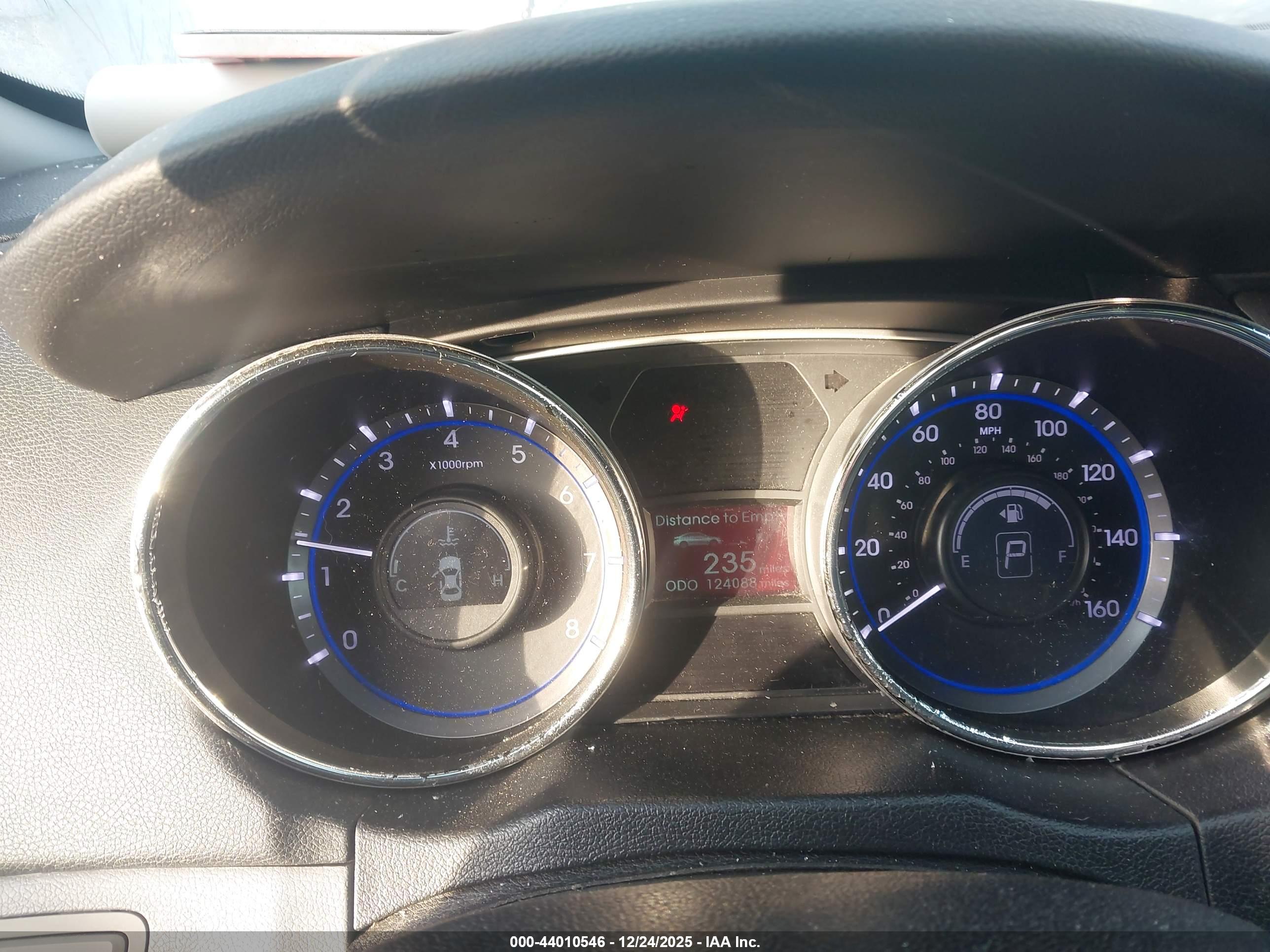 HYUNDAI SONATA image 7