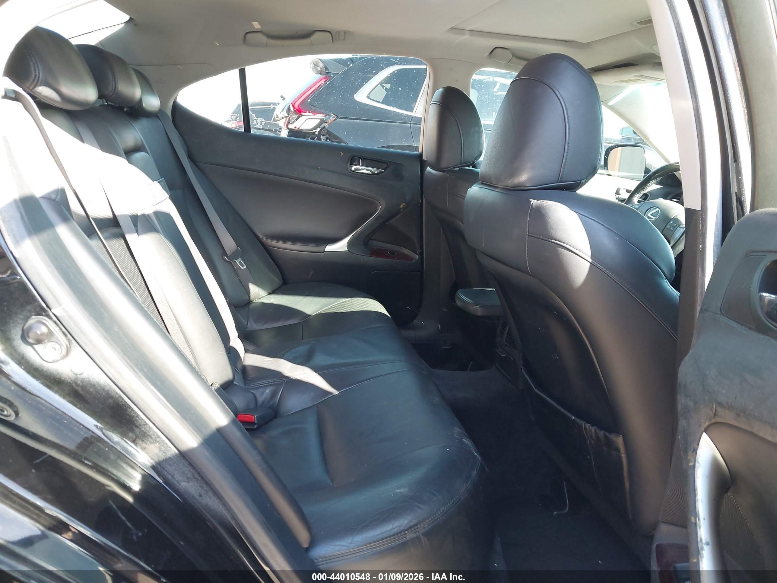 LEXUS IS image 8
