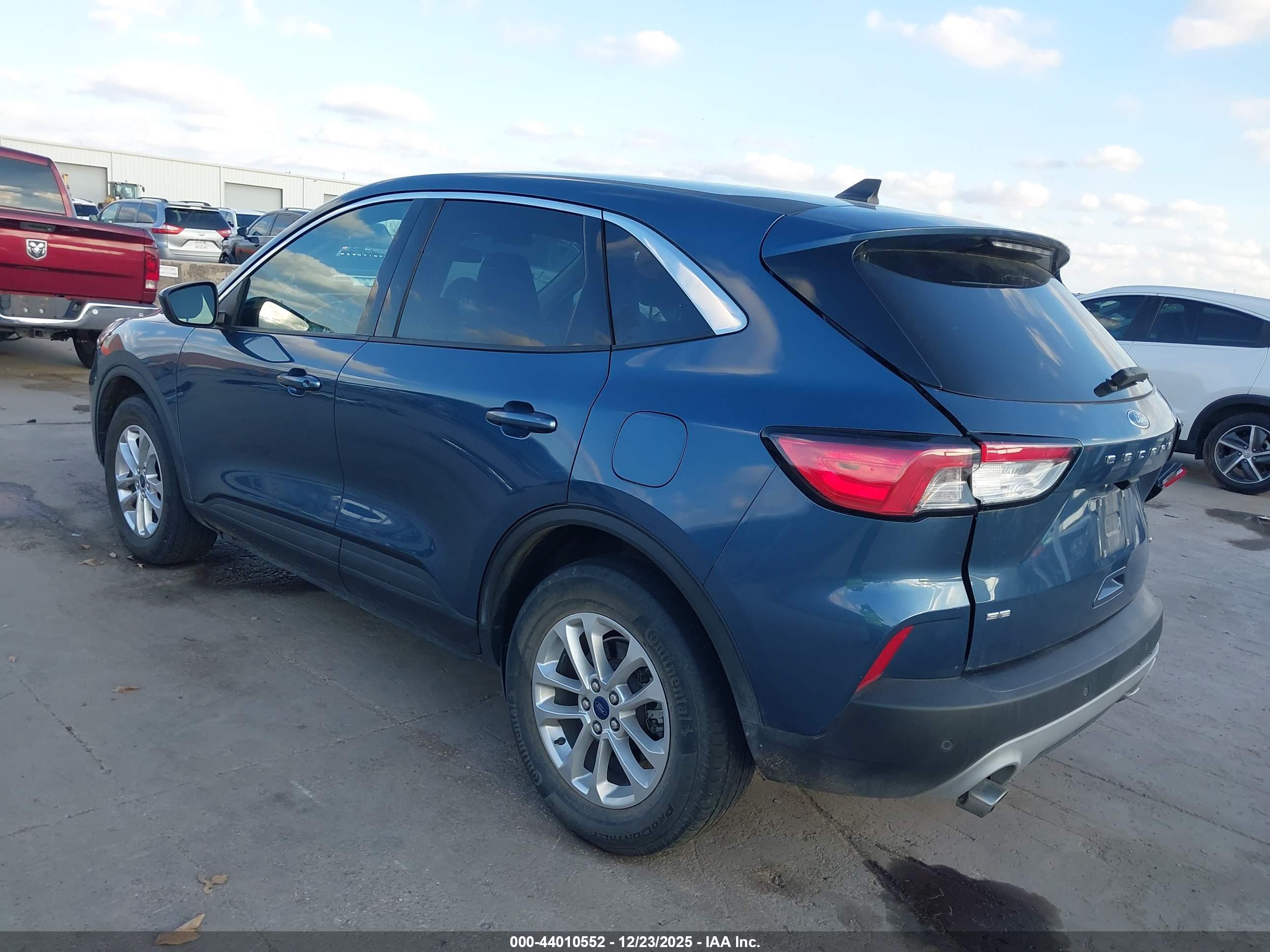 FORD ESCAPE image 3