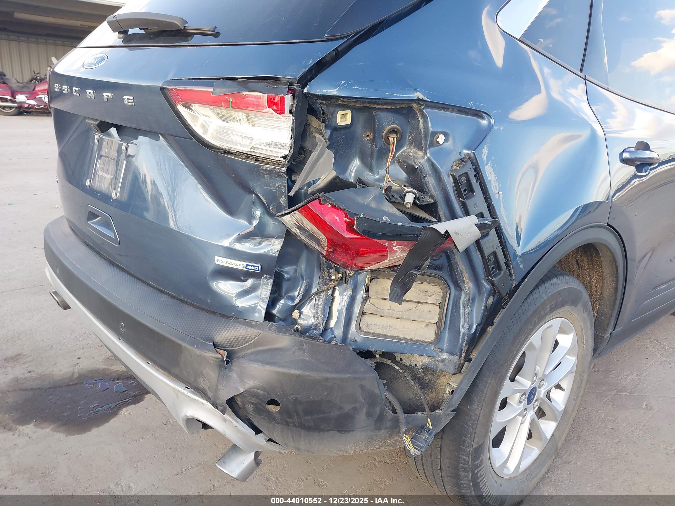 FORD ESCAPE image 6