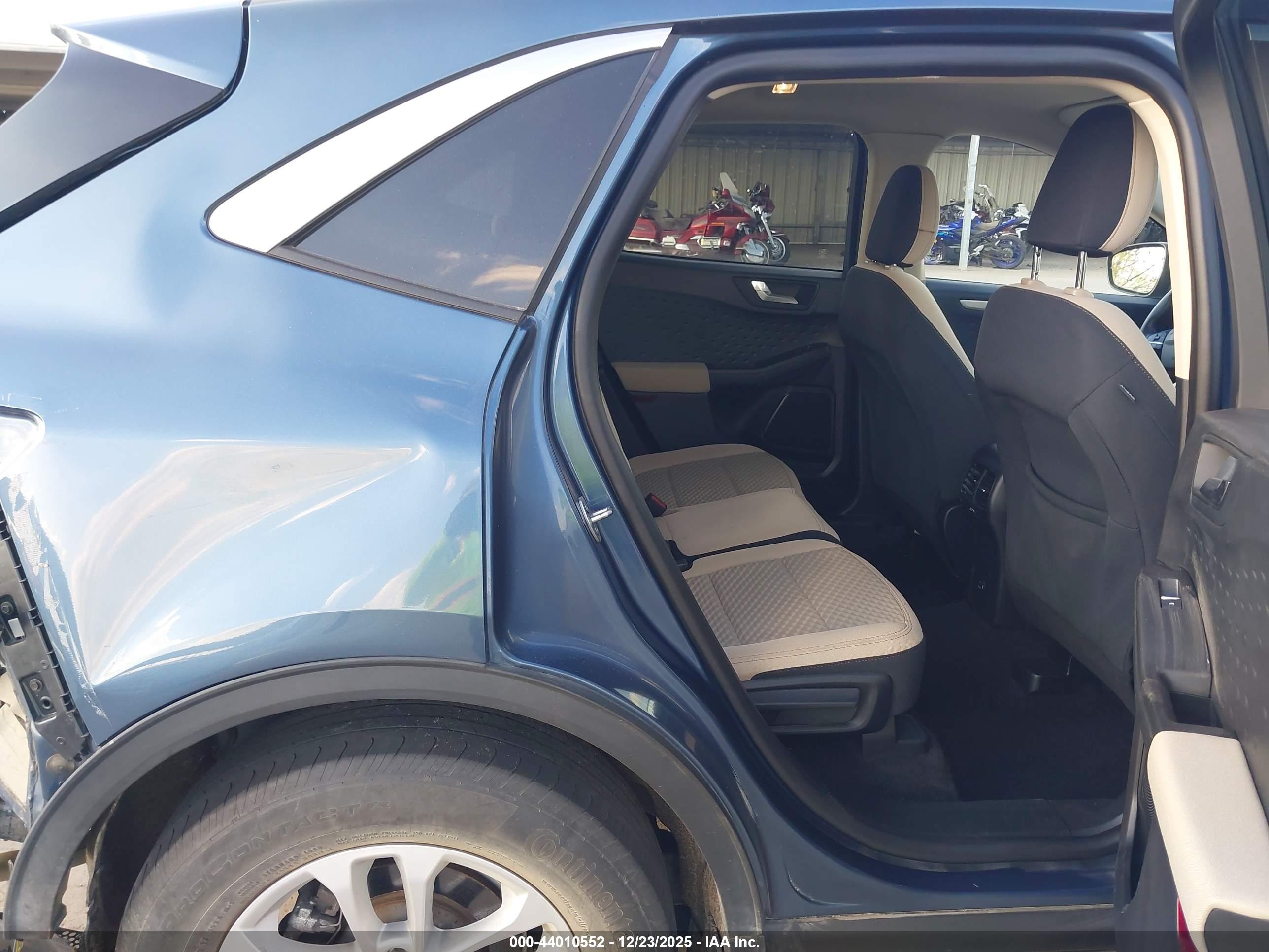 FORD ESCAPE image 8
