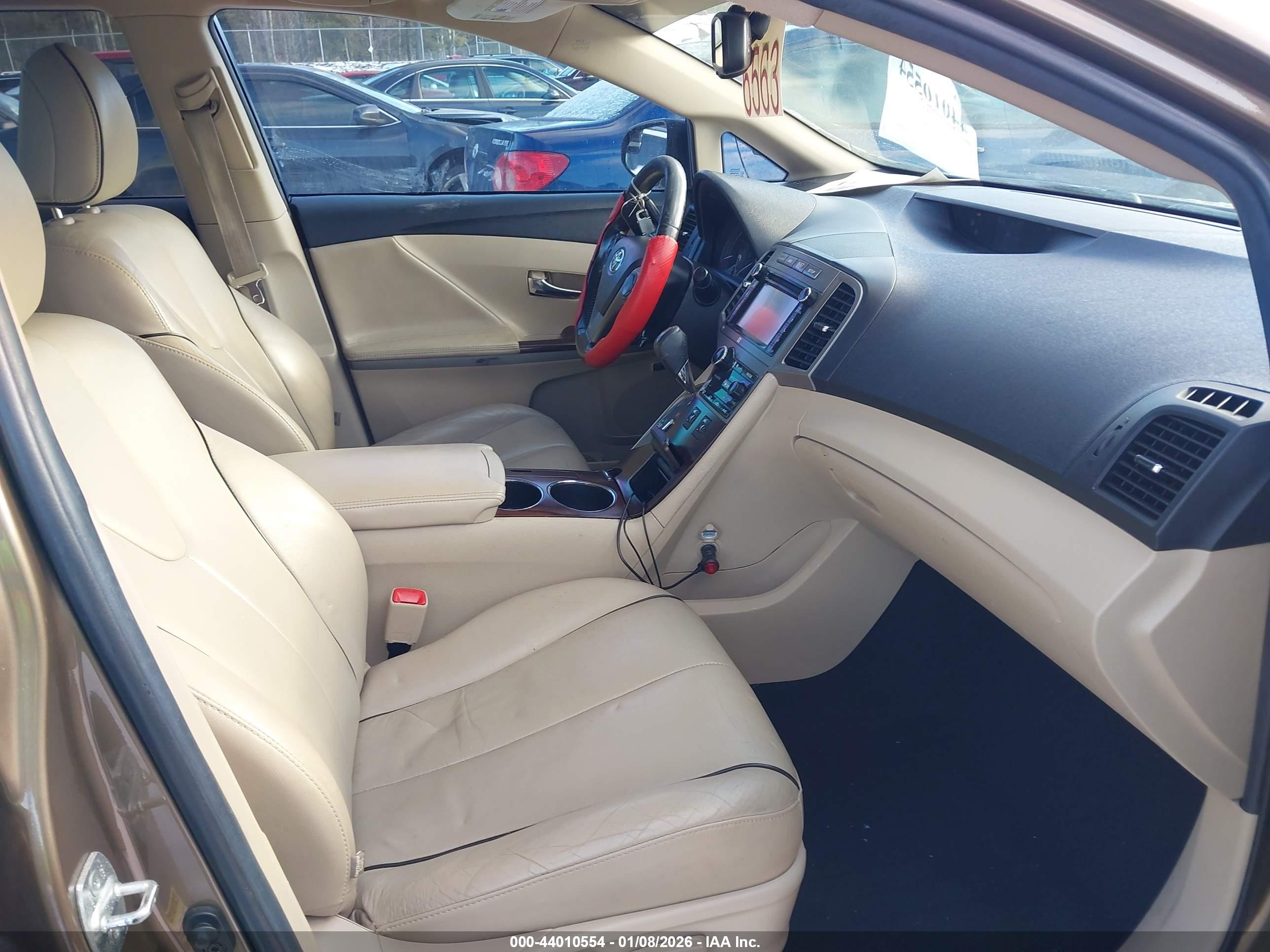 TOYOTA VENZA image 5