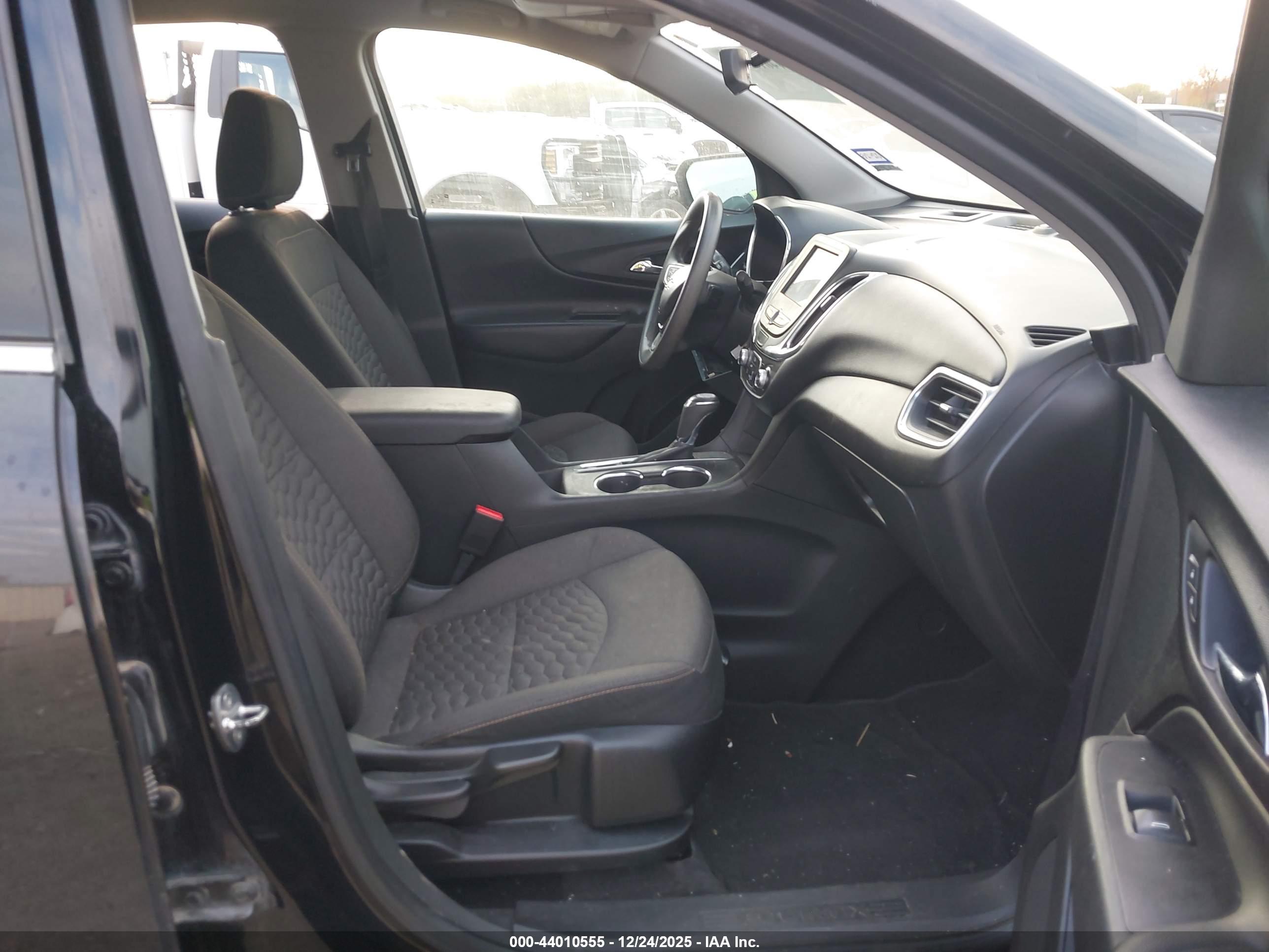 CHEVROLET EQUINOX image 5
