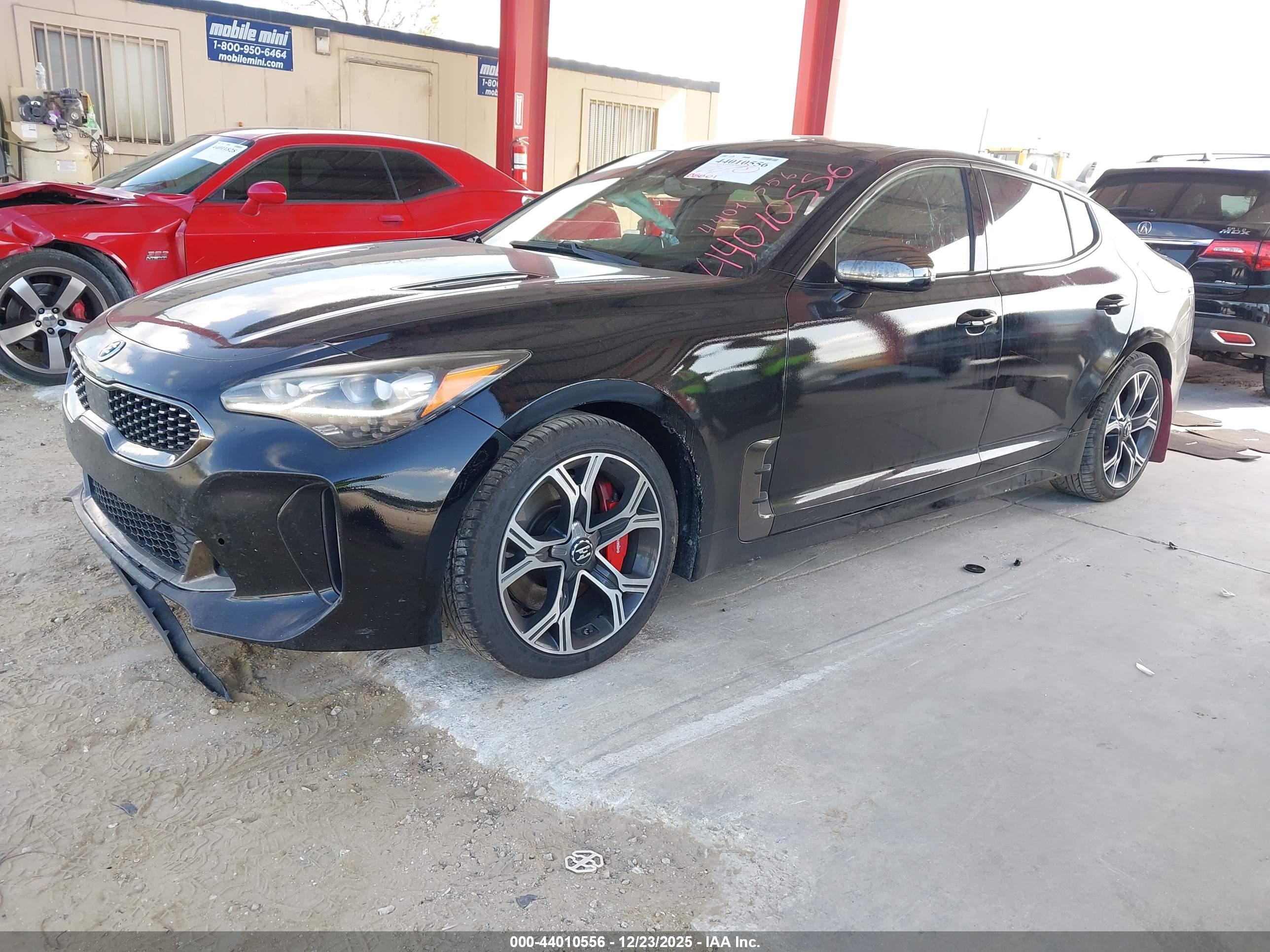 KIA STINGER image 2