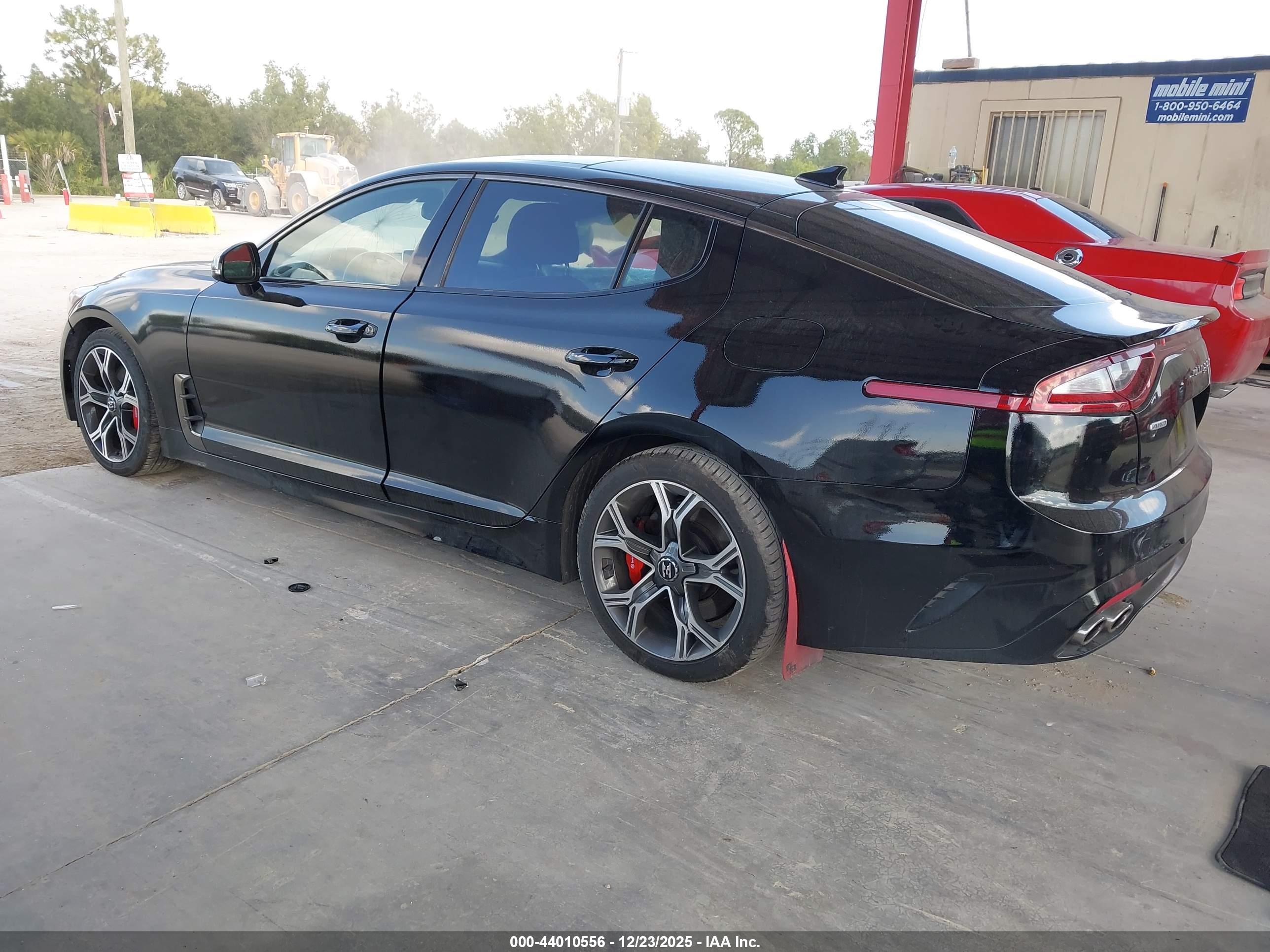 KIA STINGER image 3