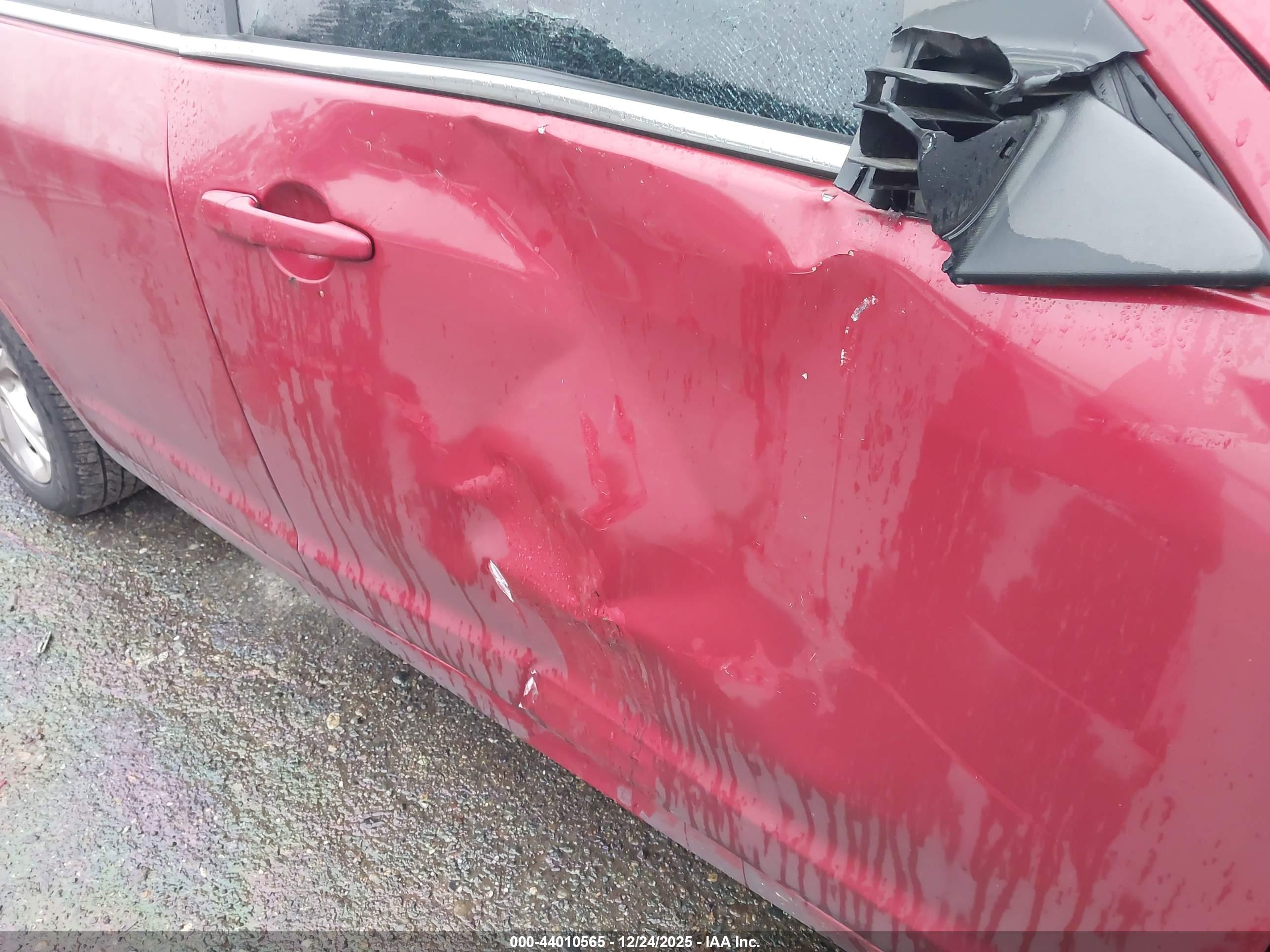 FORD FUSION image 6