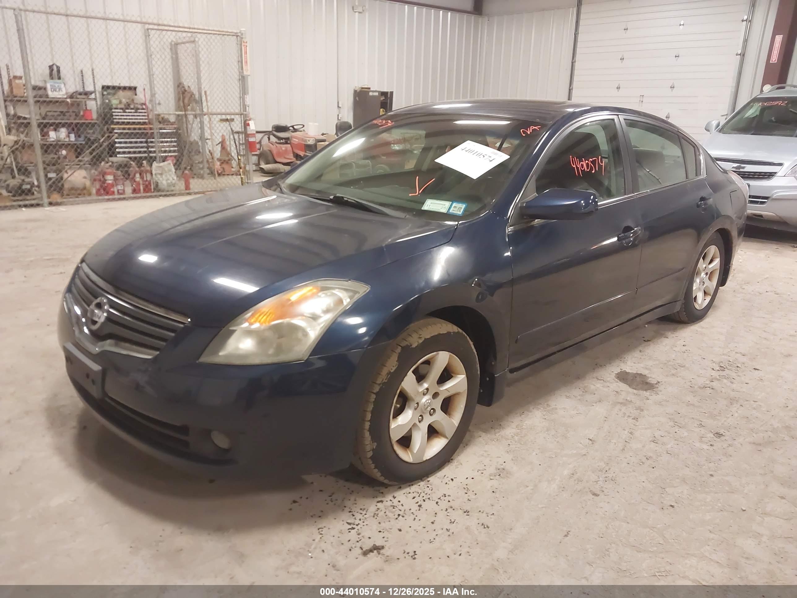 NISSAN ALTIMA image 2