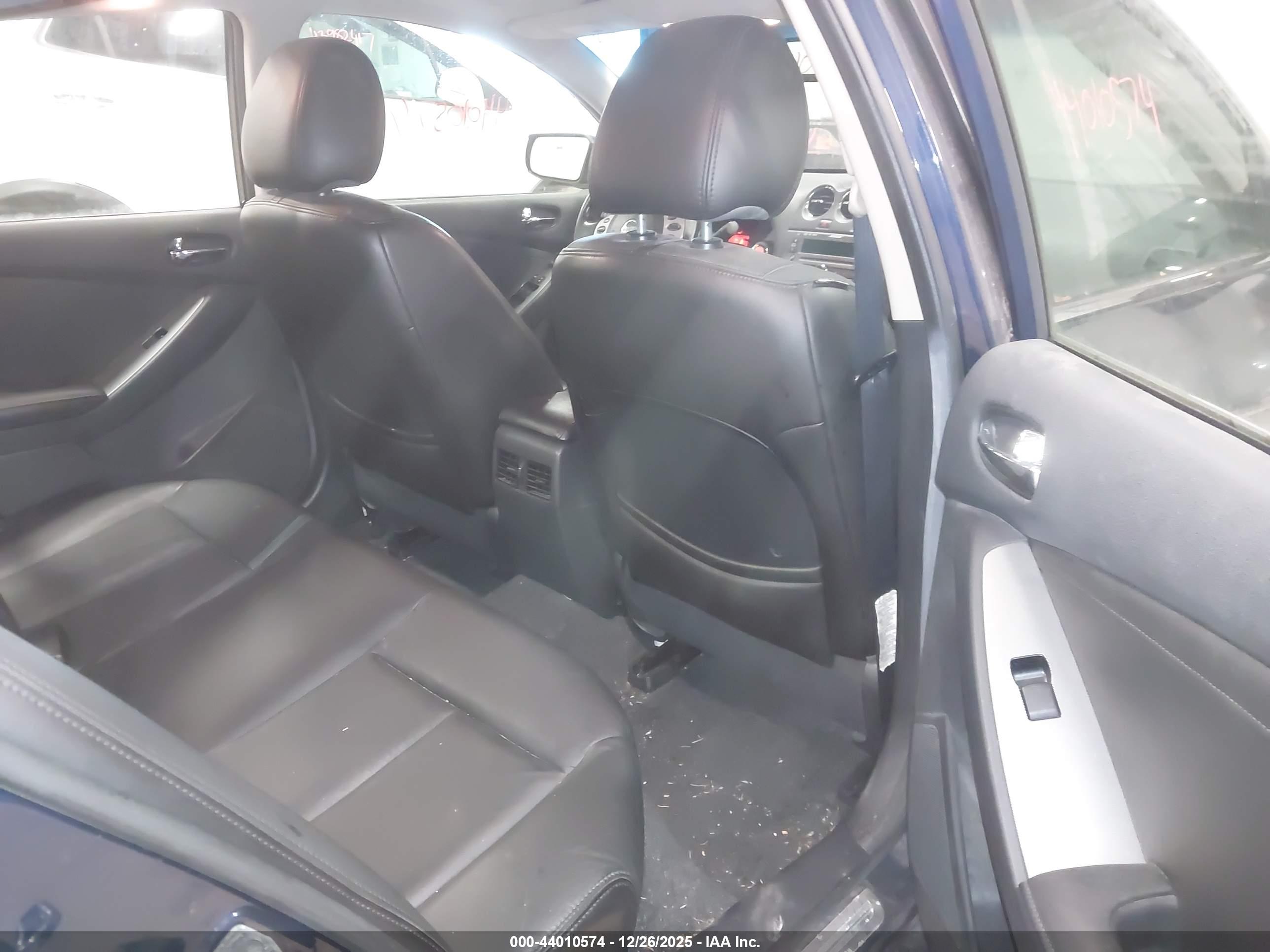 NISSAN ALTIMA image 8