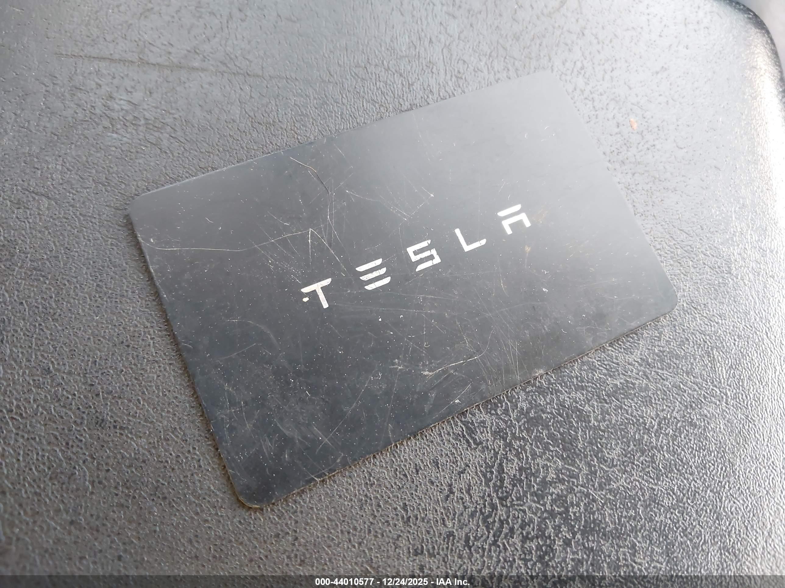 TESLA MODEL image 11