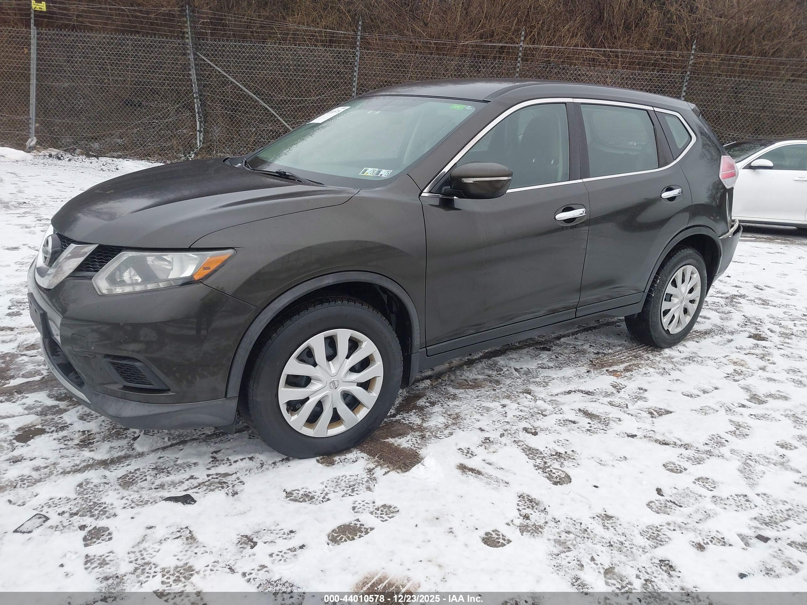 NISSAN ROGUE image 2