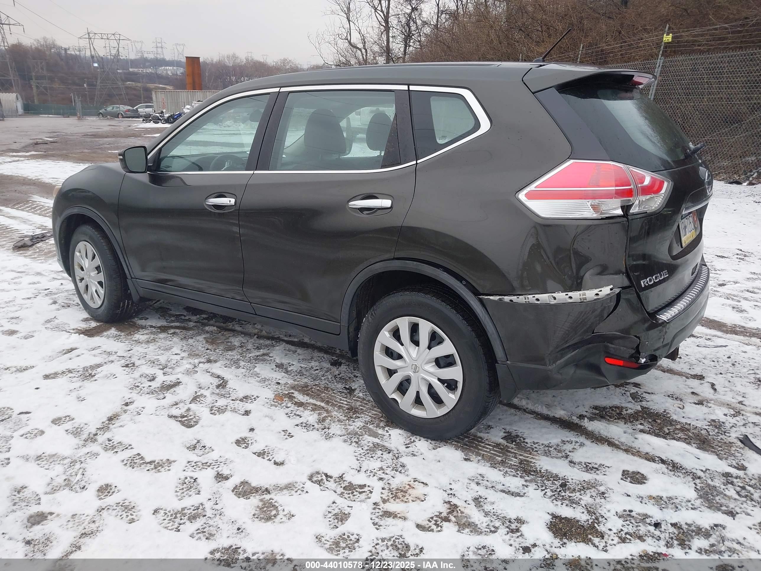 NISSAN ROGUE image 3