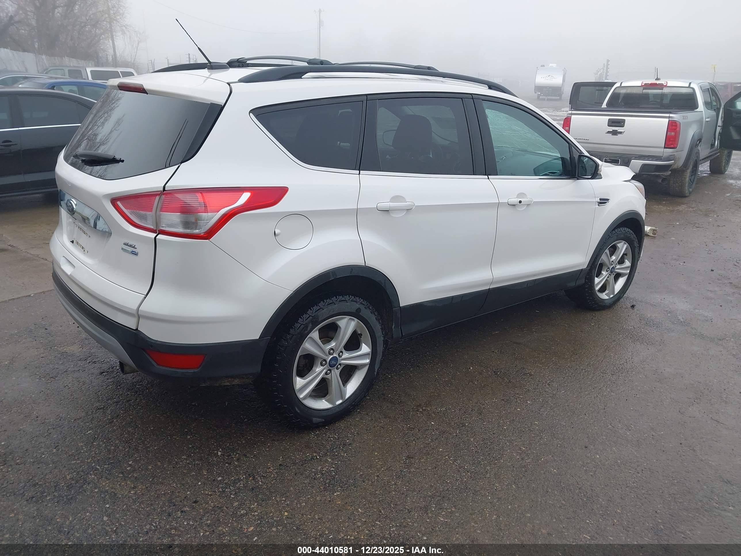 FORD ESCAPE image 4