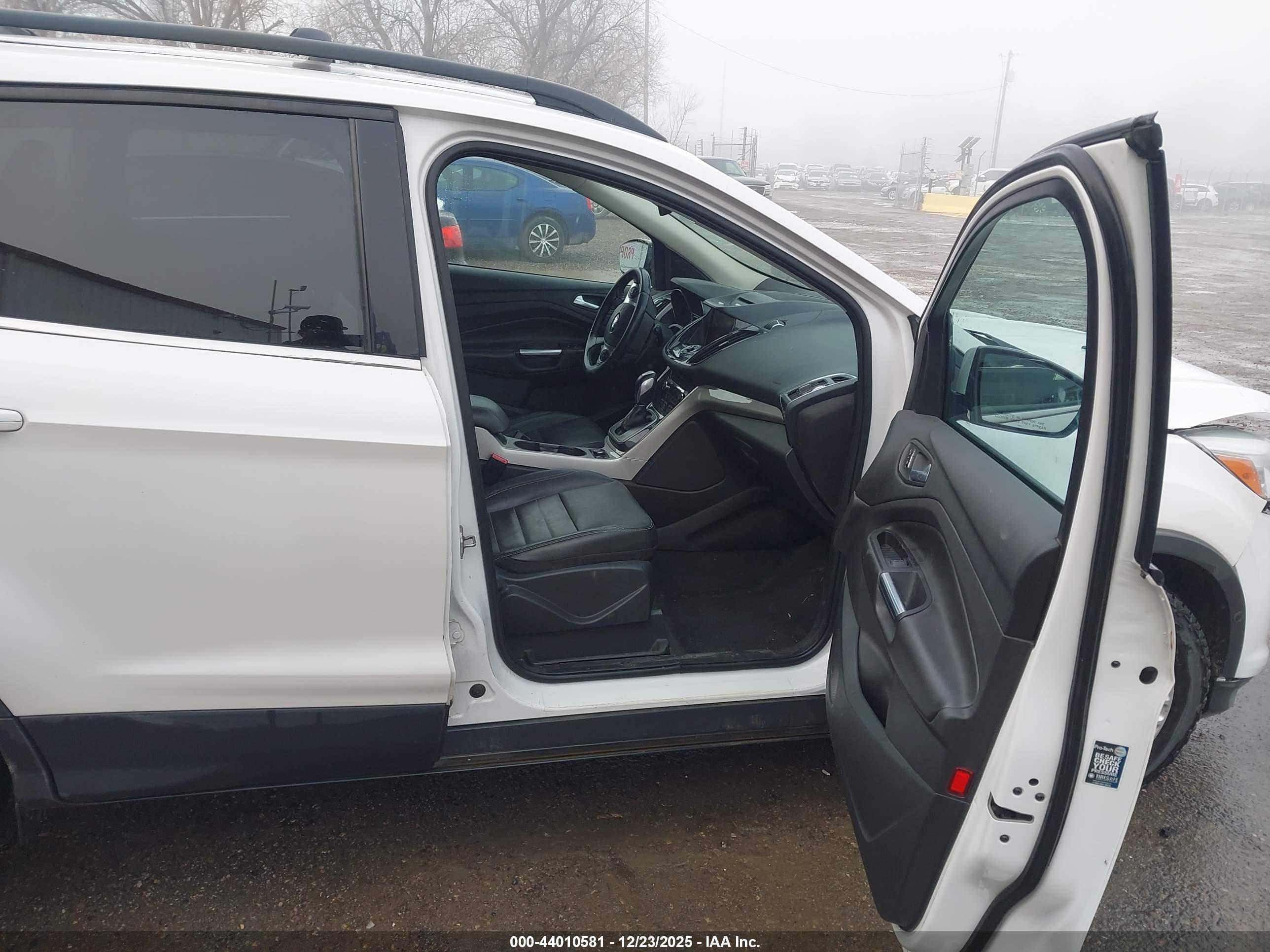 FORD ESCAPE image 5