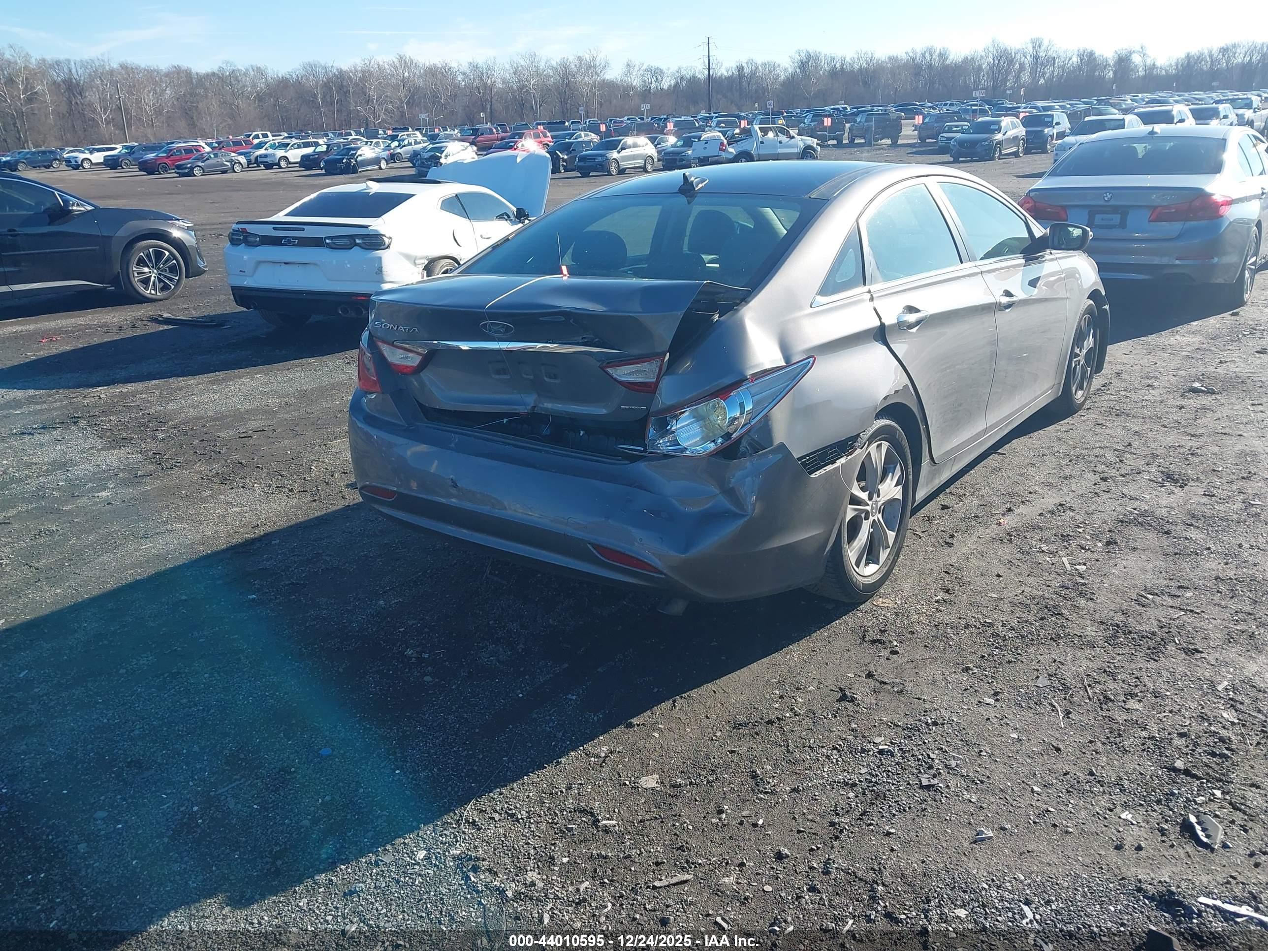 HYUNDAI SONATA image 4