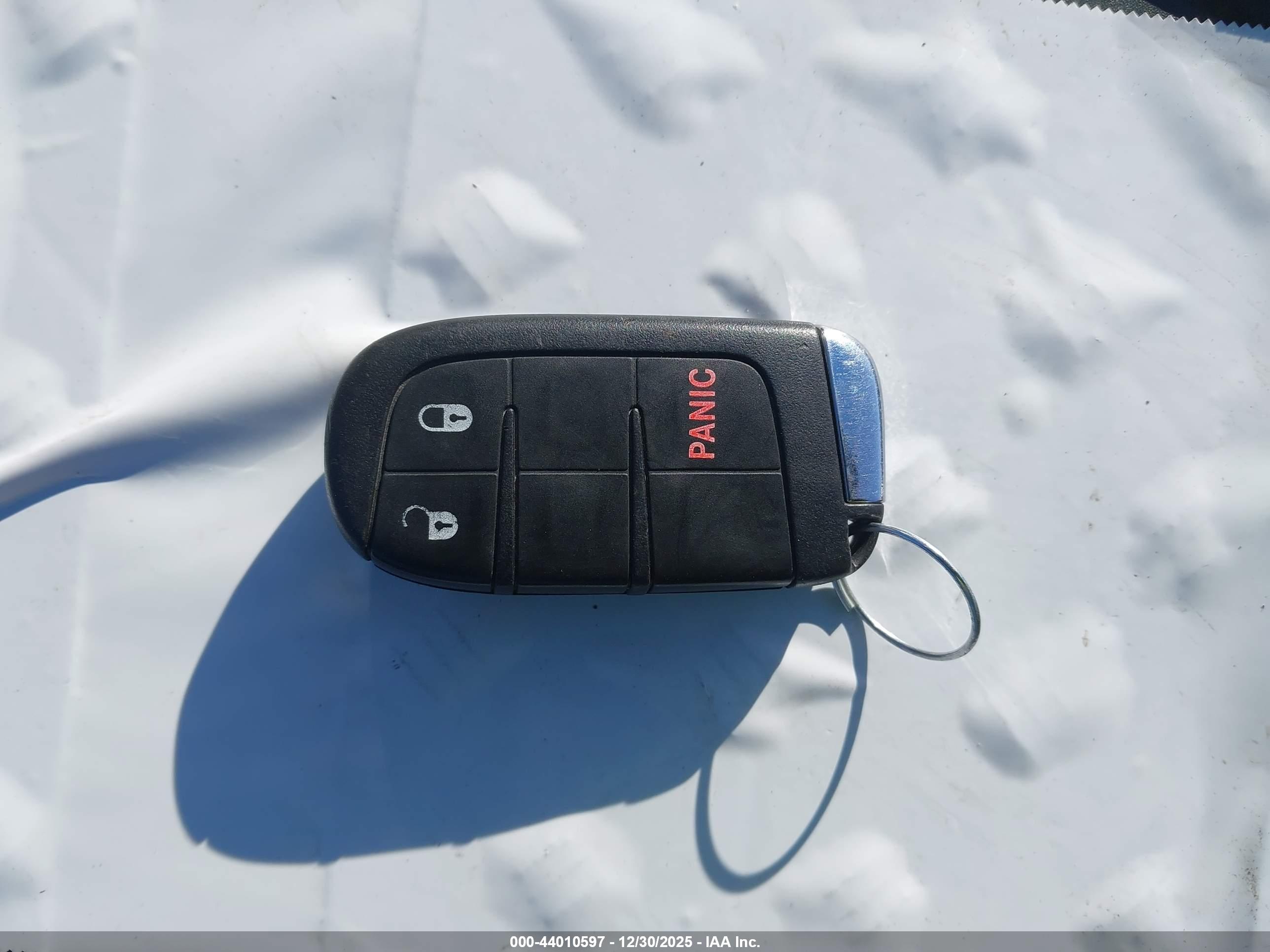 JEEP RENEGADE image 11
