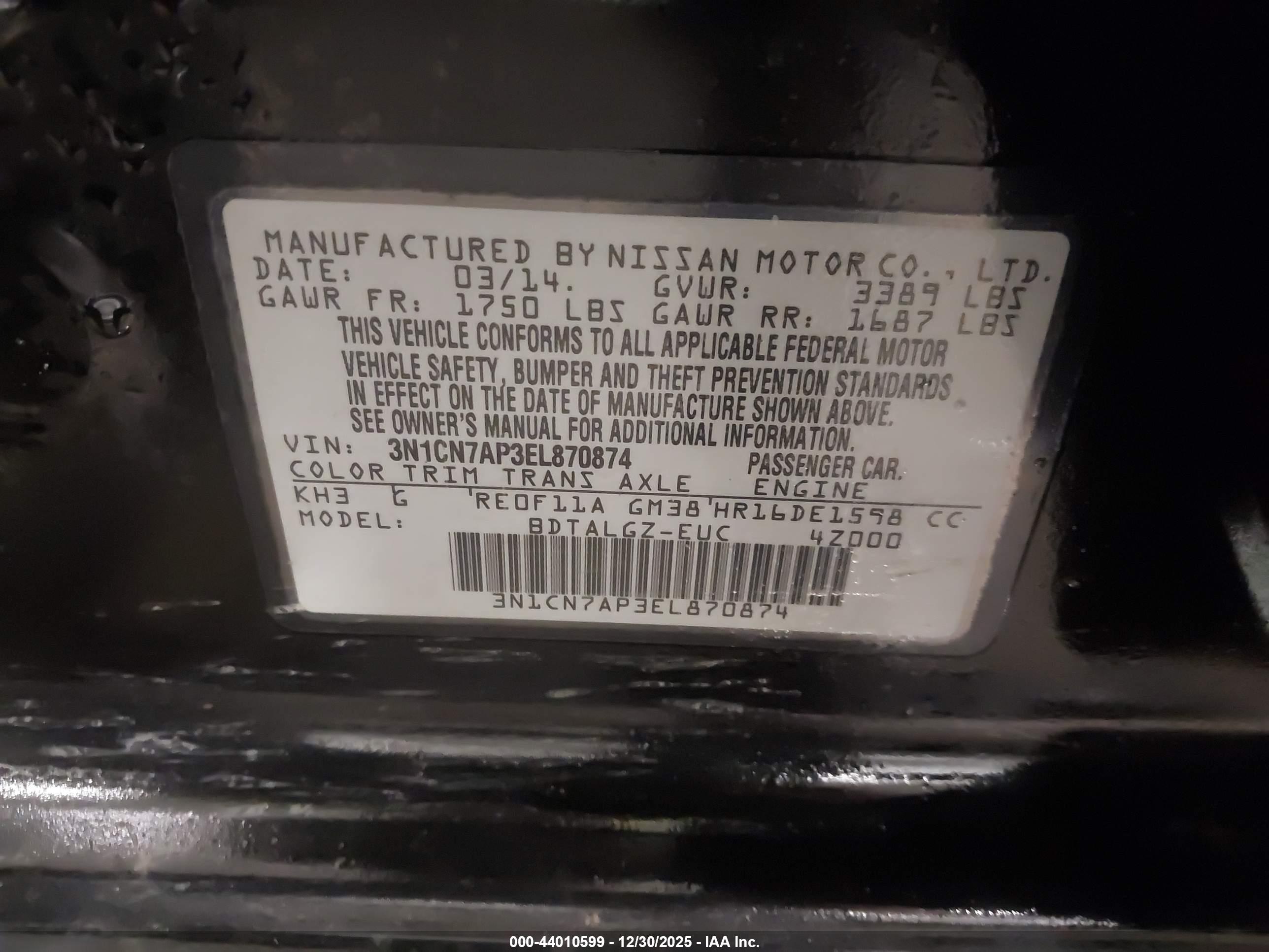 NISSAN VERSA image 9