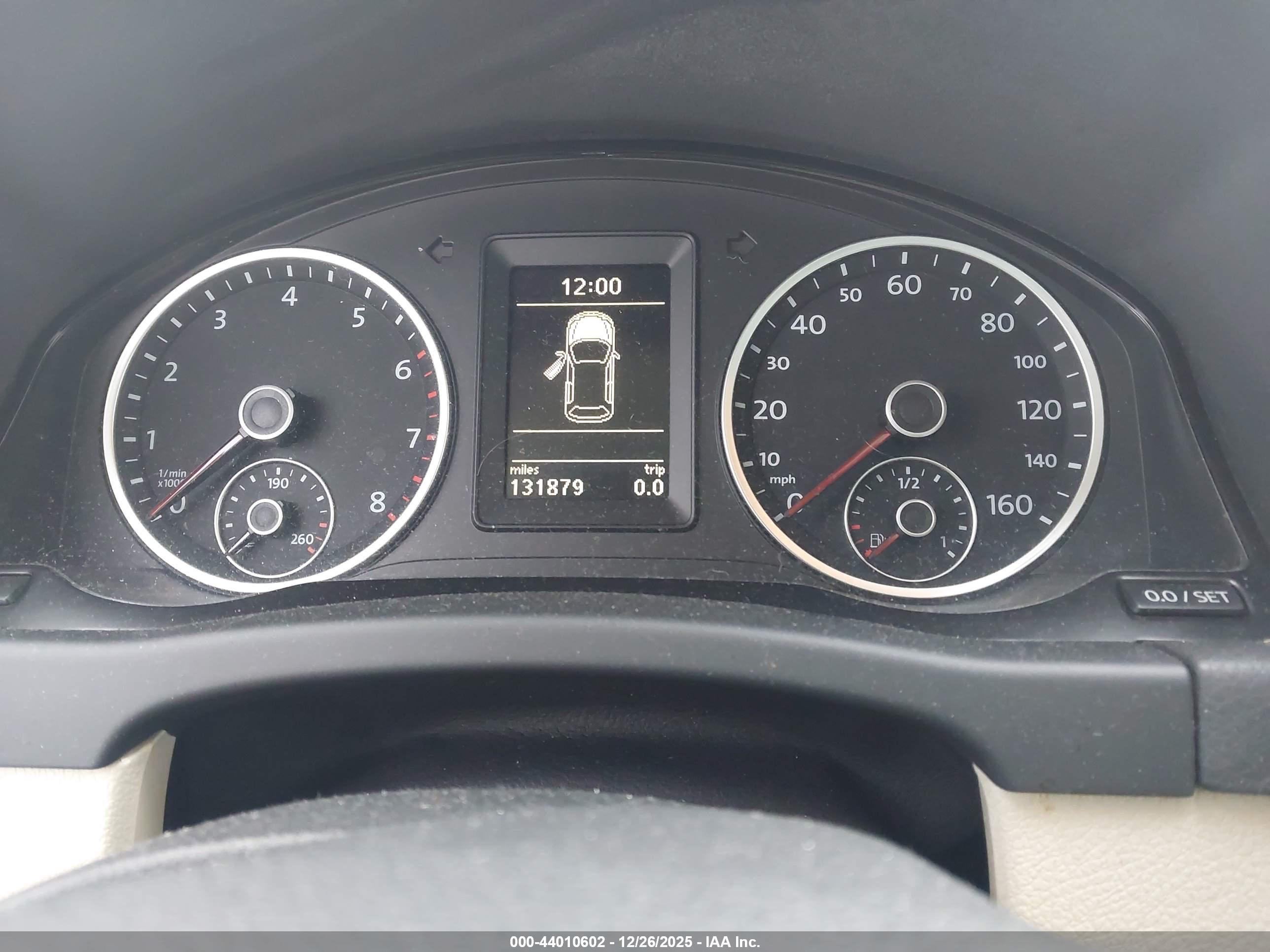 VOLKSWAGEN TIGUAN image 7
