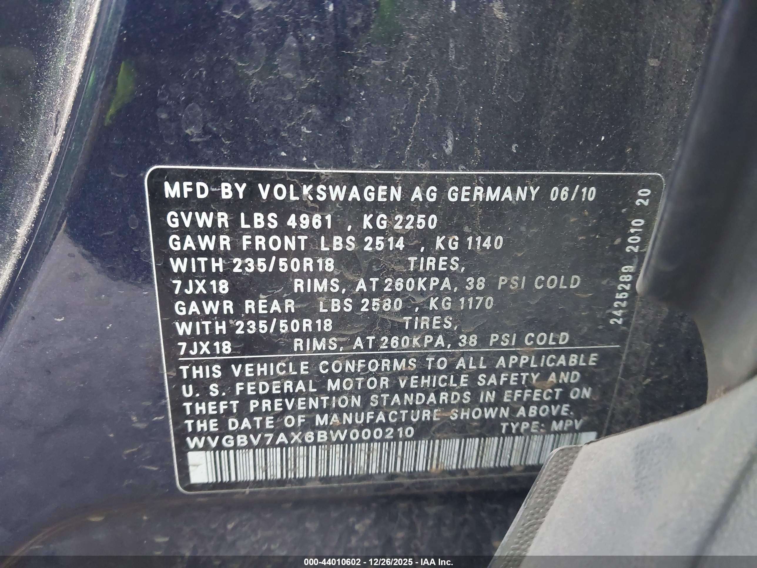 VOLKSWAGEN TIGUAN image 9
