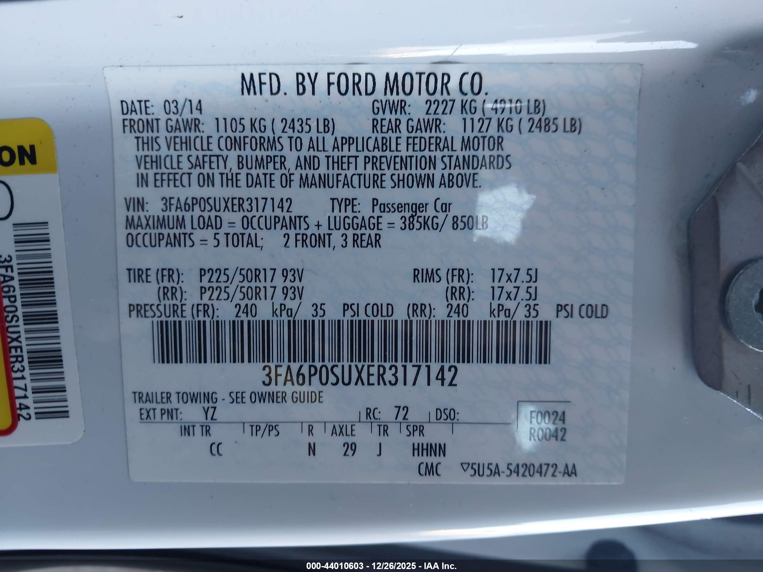 FORD FUSION image 9