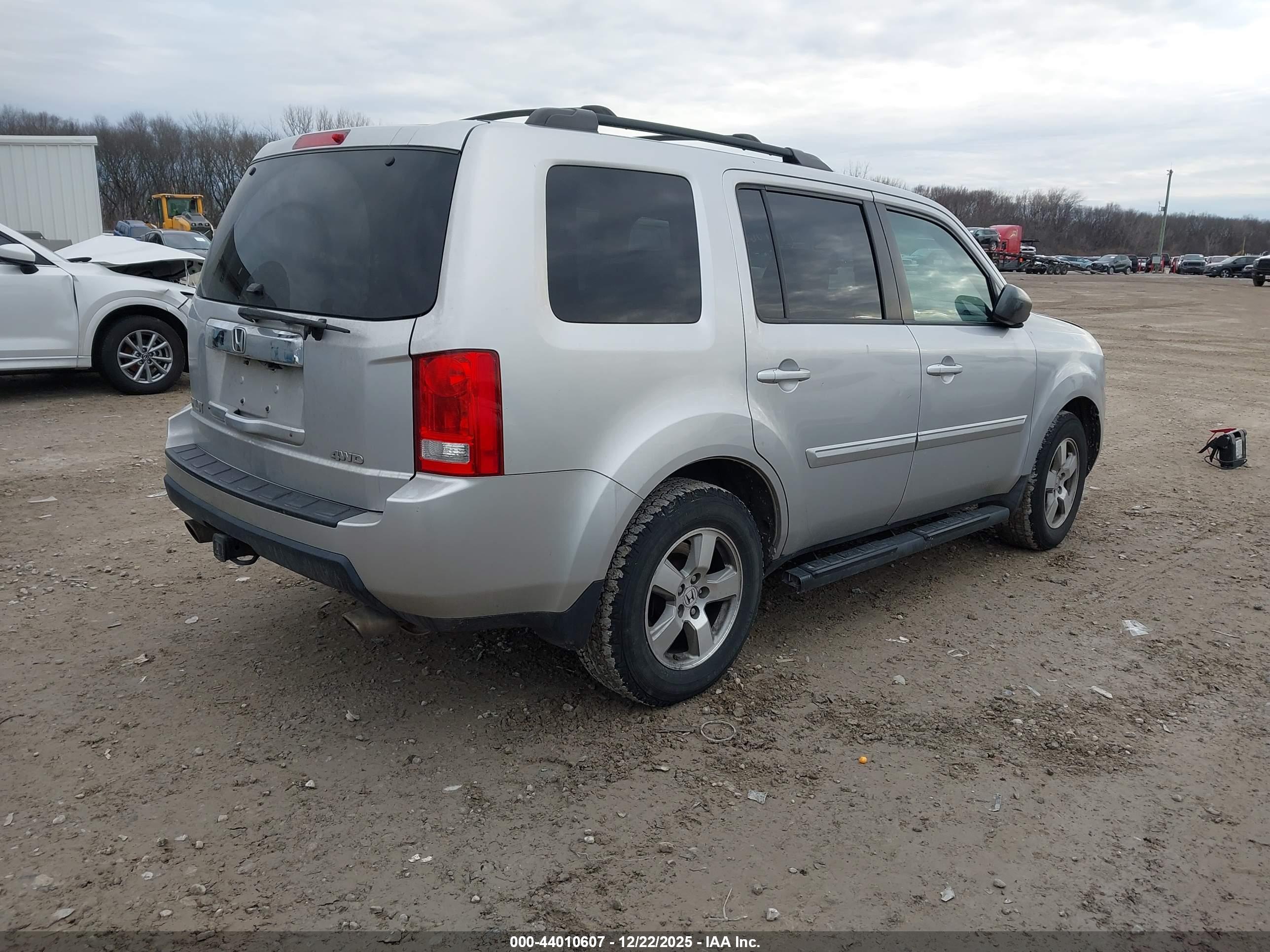 HONDA PILOT image 4