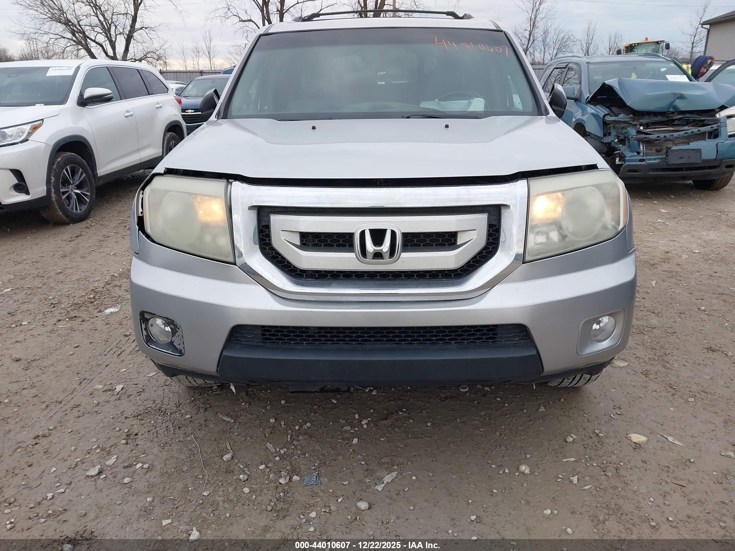HONDA PILOT image 6