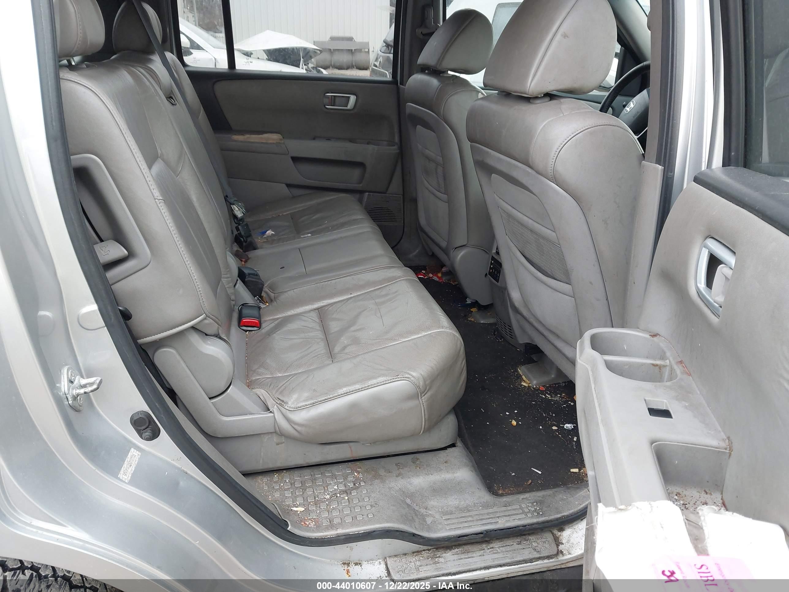 HONDA PILOT image 8
