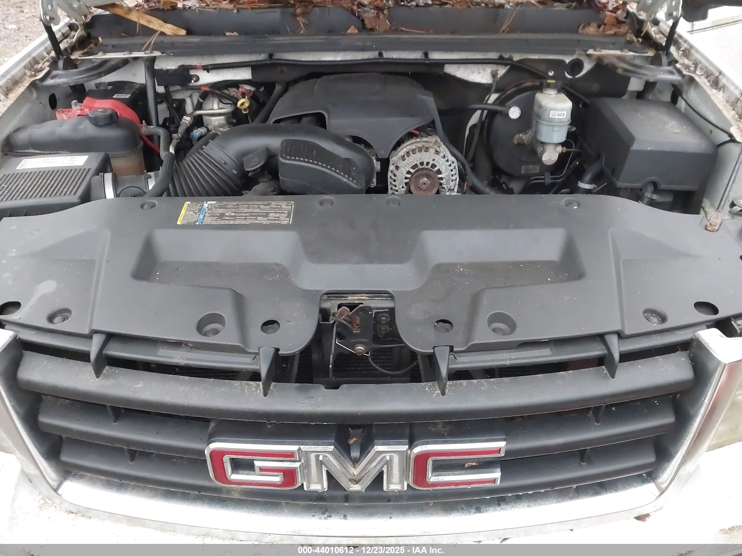 GMC SIERRA image 10