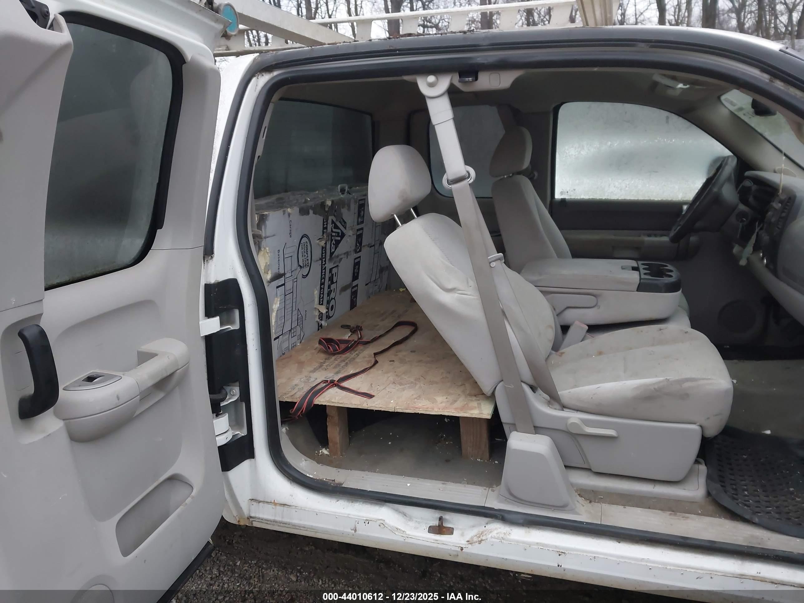 GMC SIERRA image 8