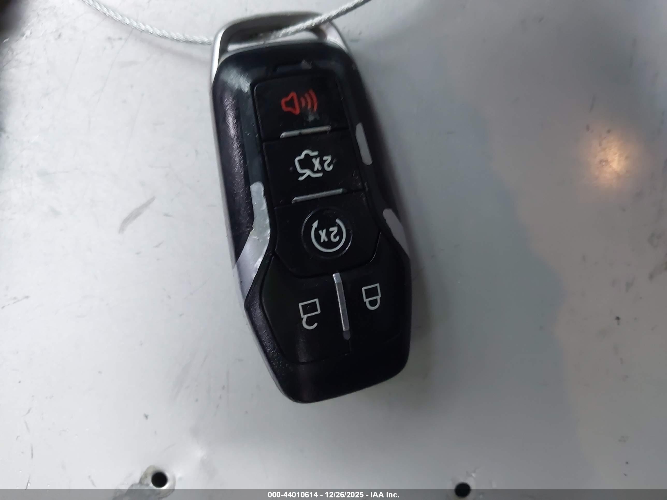 FORD EXPLORER image 11