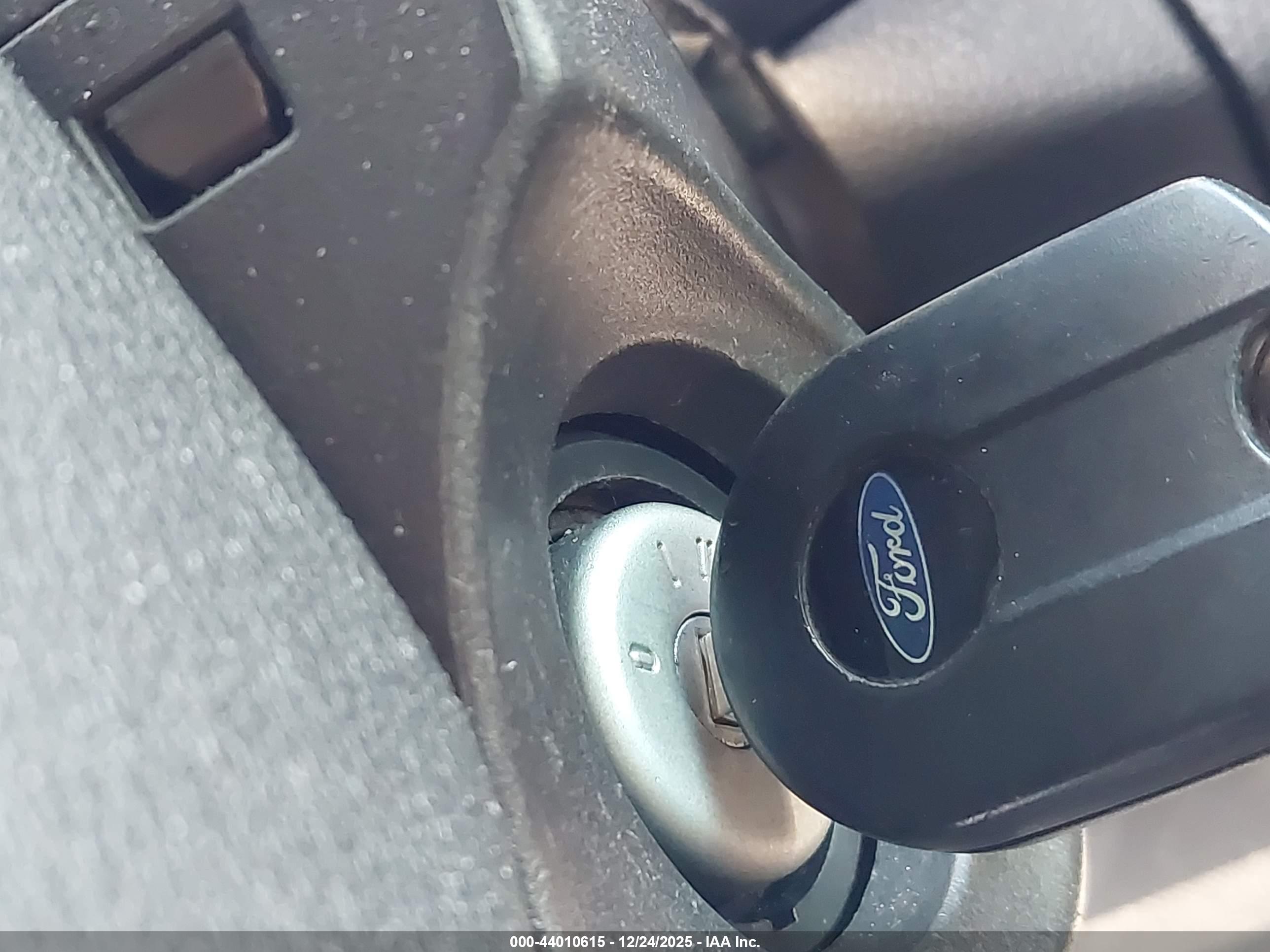 FORD TRANSIT image 11