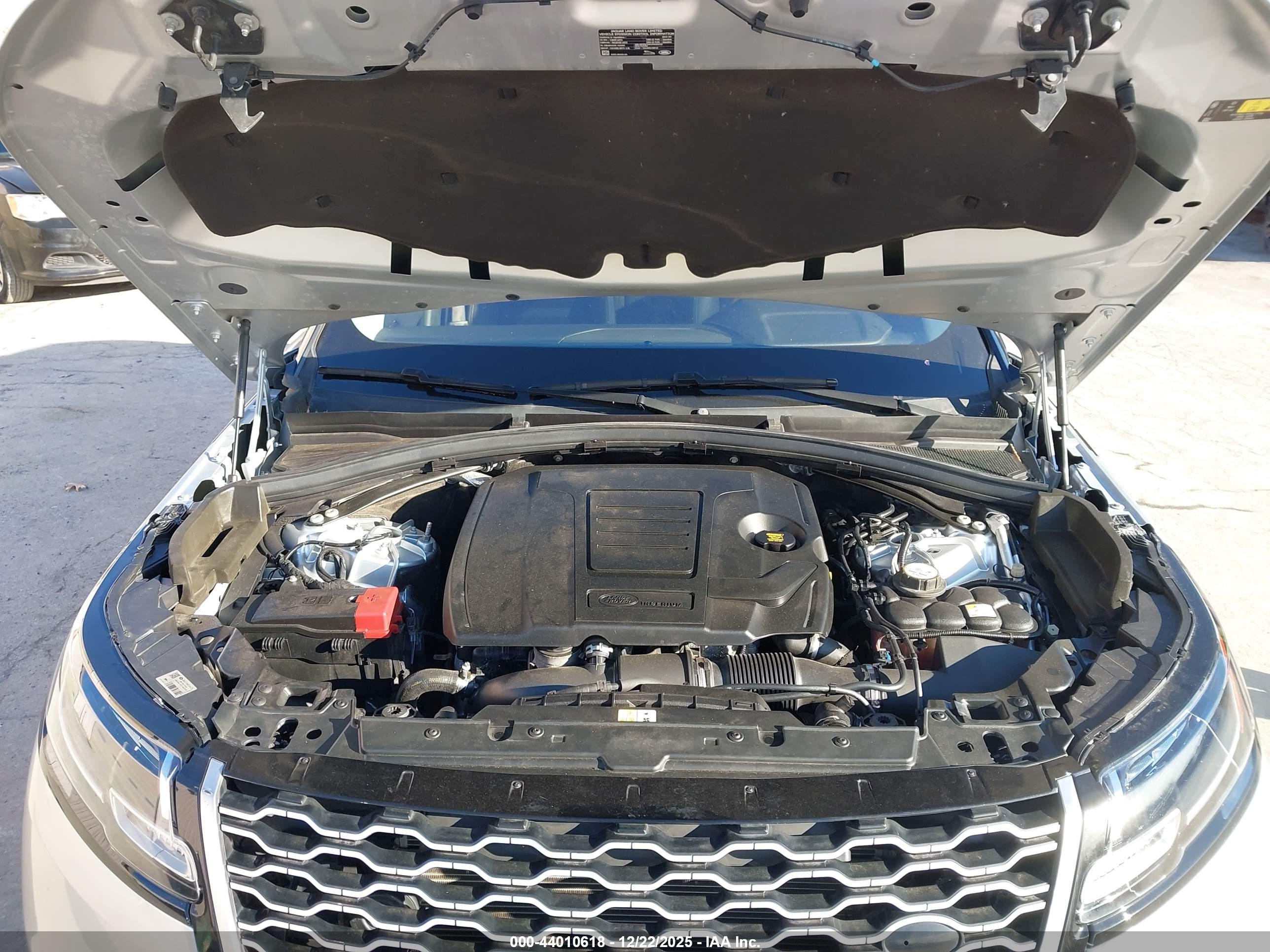 LAND ROVER image 10