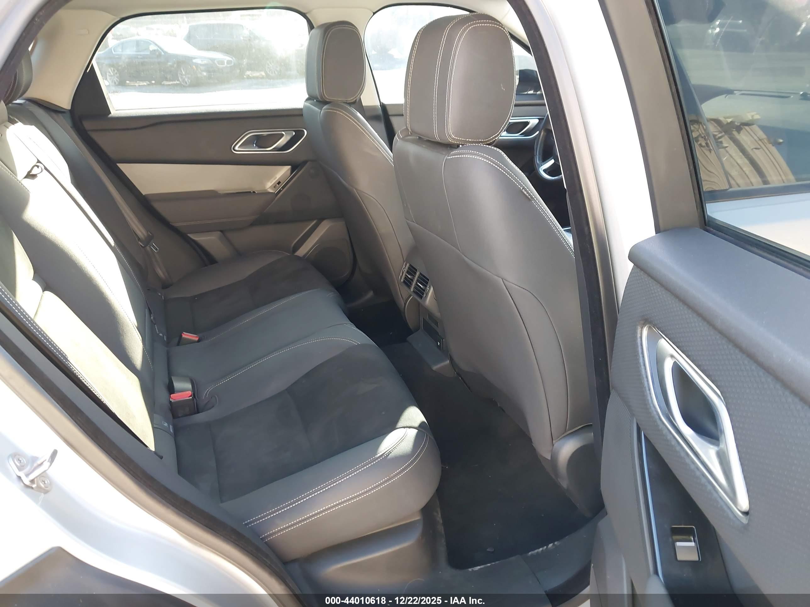 LAND ROVER image 8