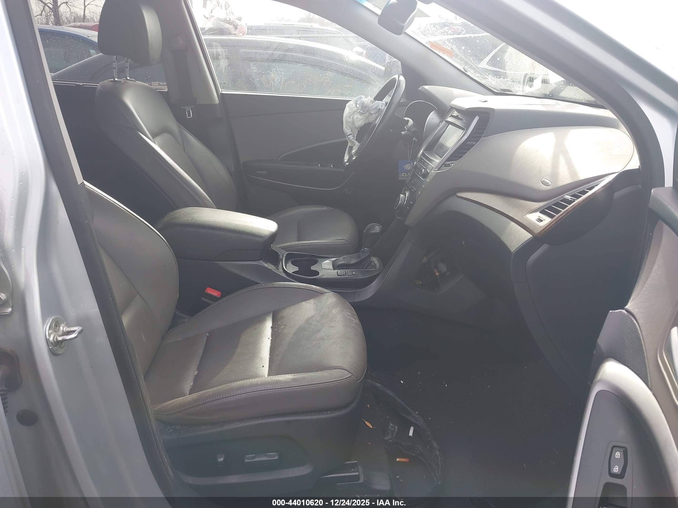HYUNDAI SANTA image 5