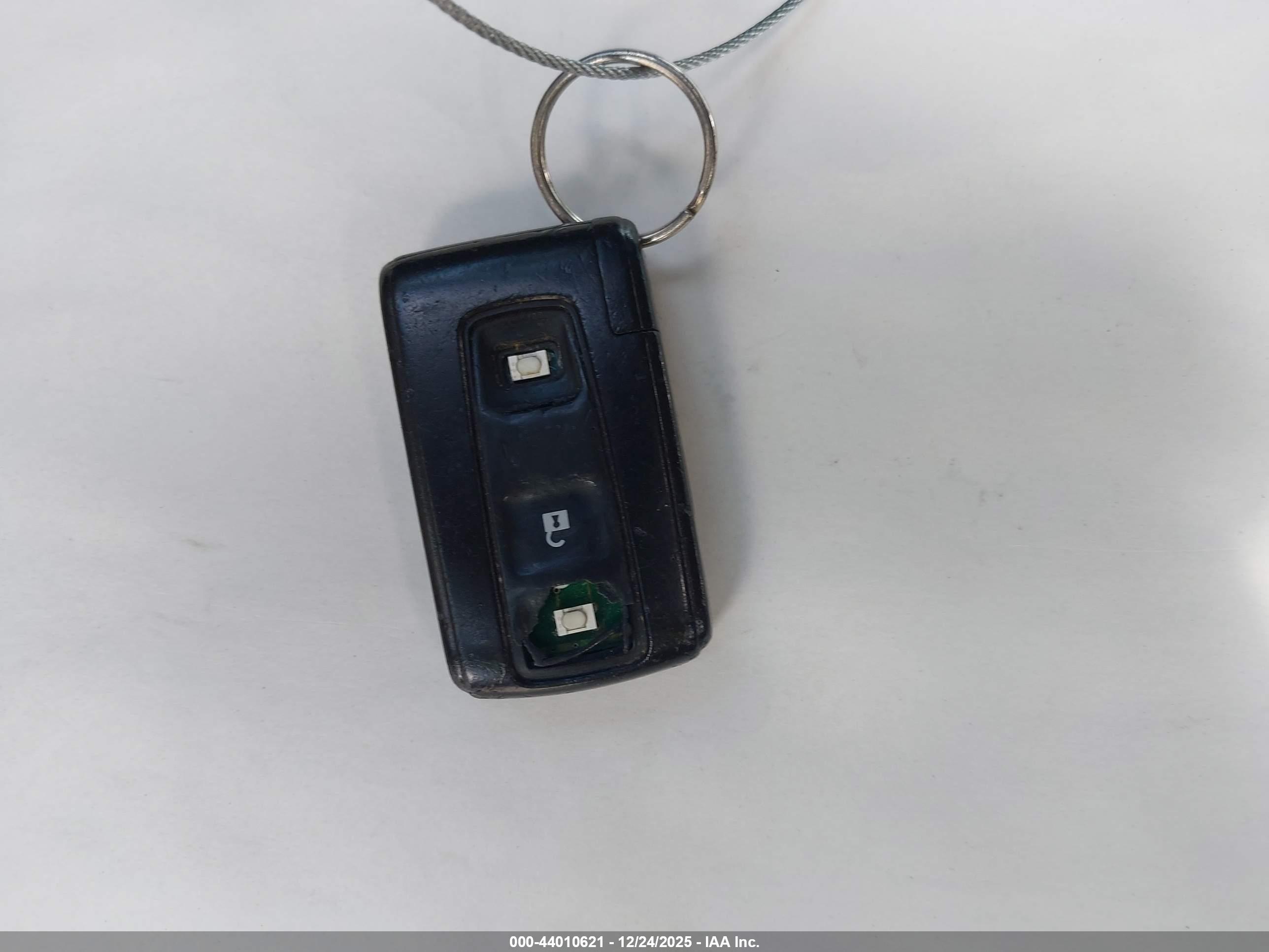TOYOTA PRIUS image 11