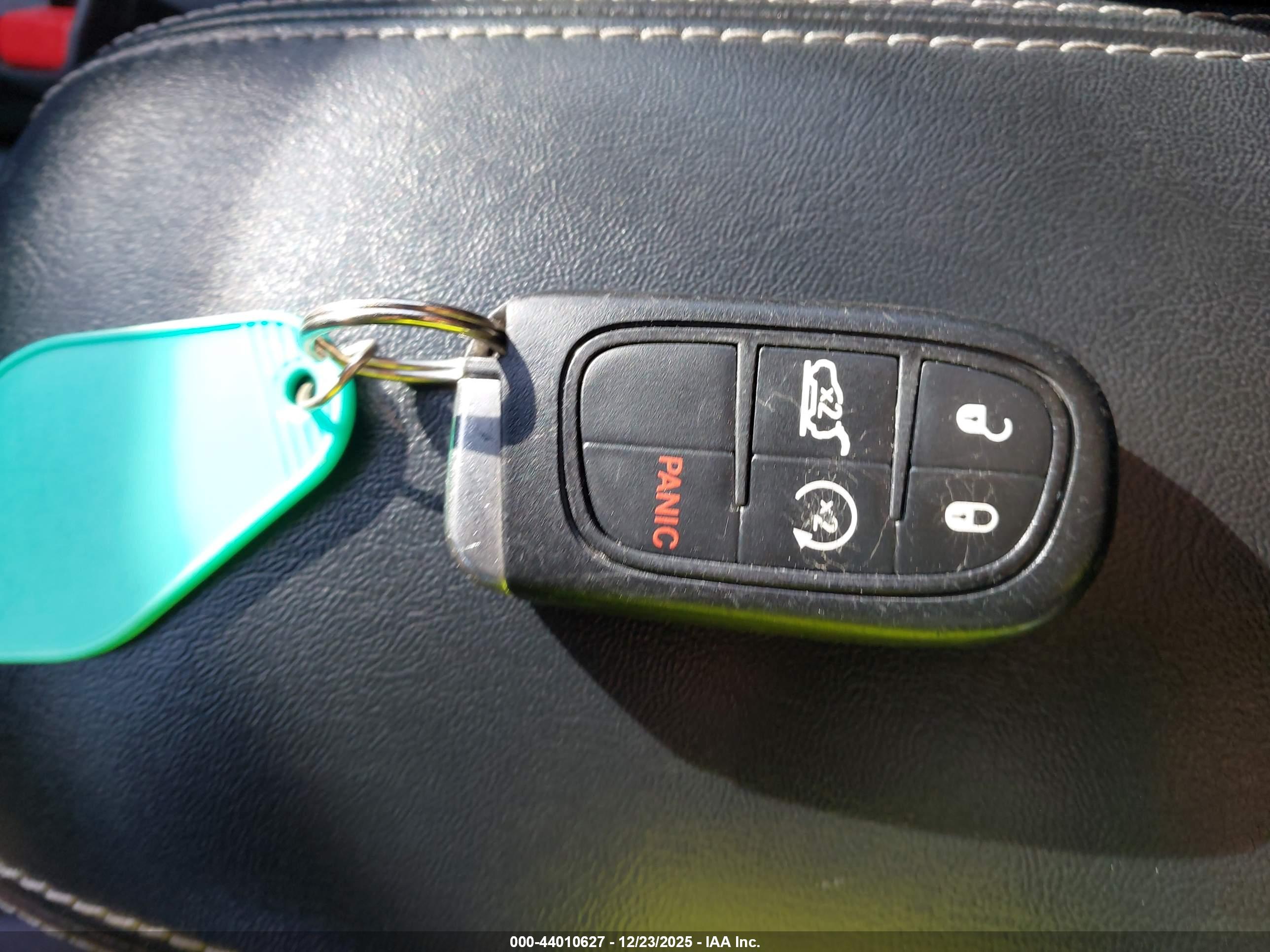 JEEP CHEROKEE image 11