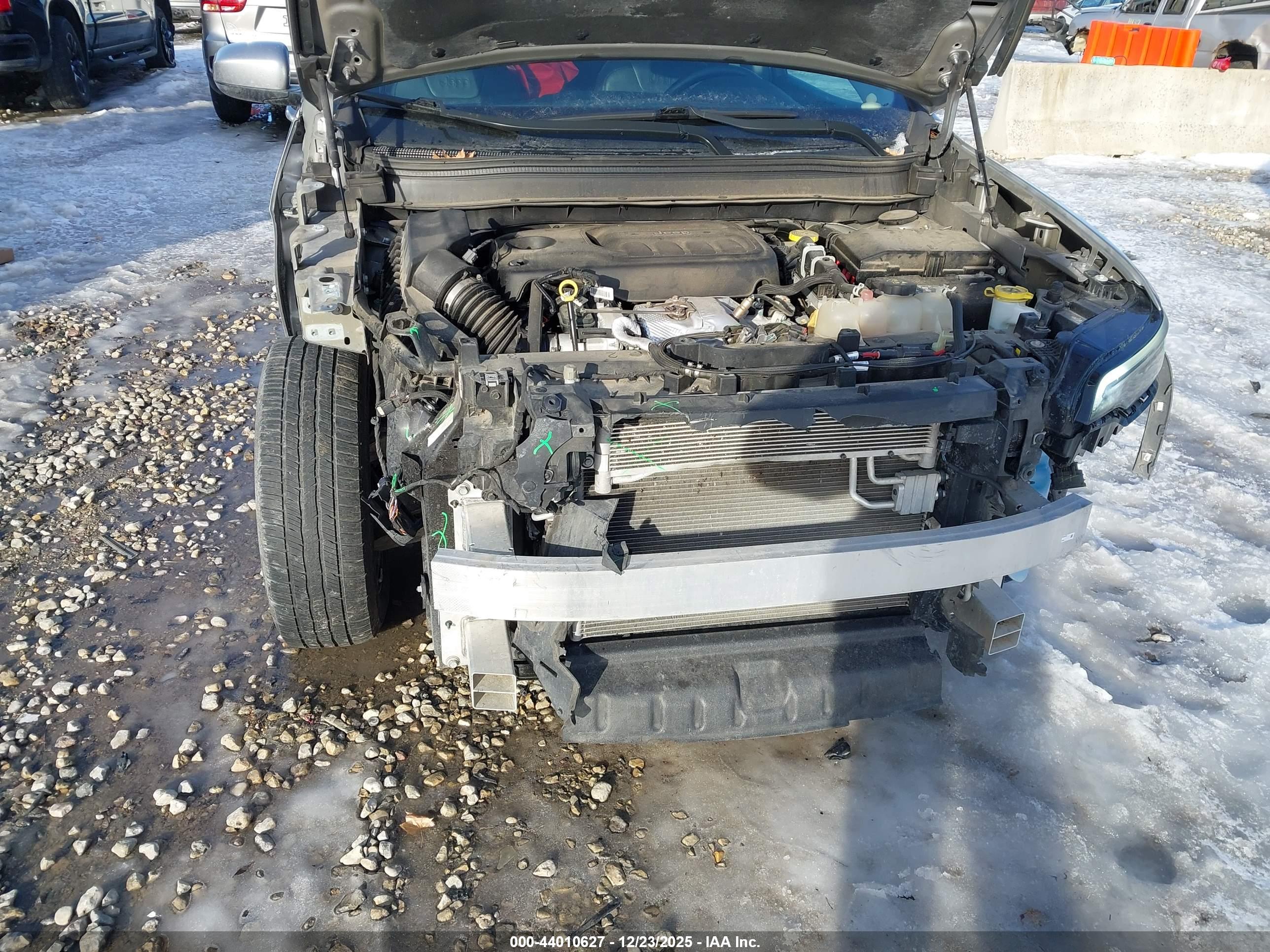 JEEP CHEROKEE image 6