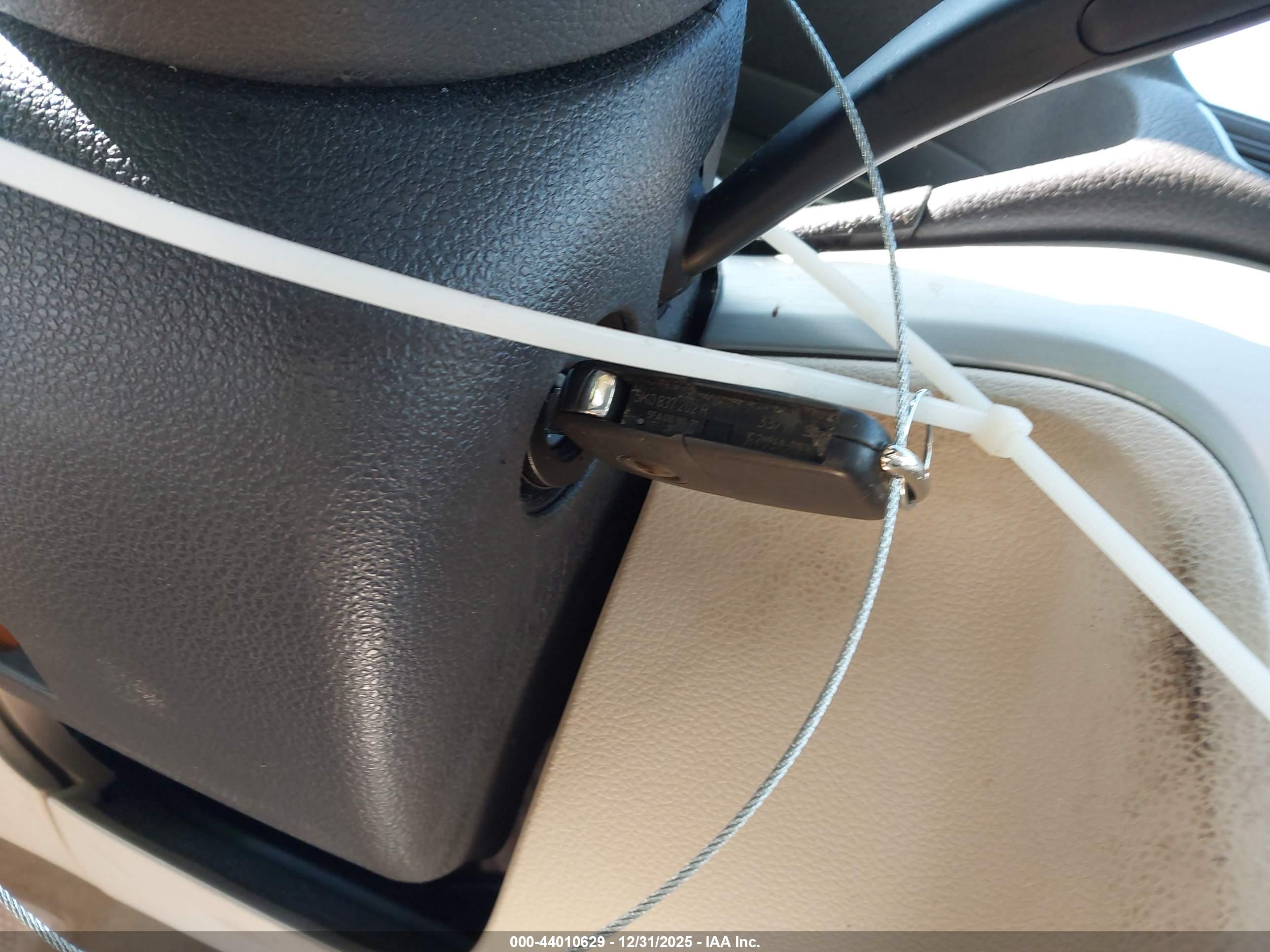VOLKSWAGEN PASSAT image 11