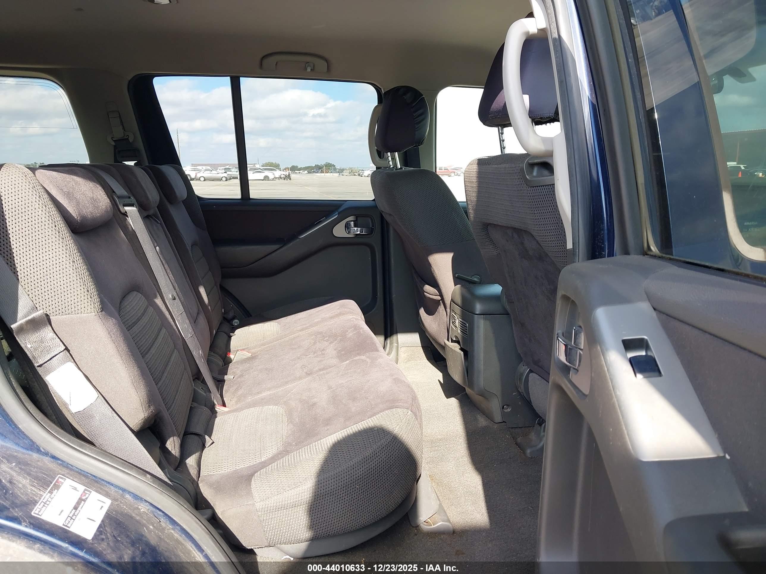 NISSAN PATHFINDER image 8
