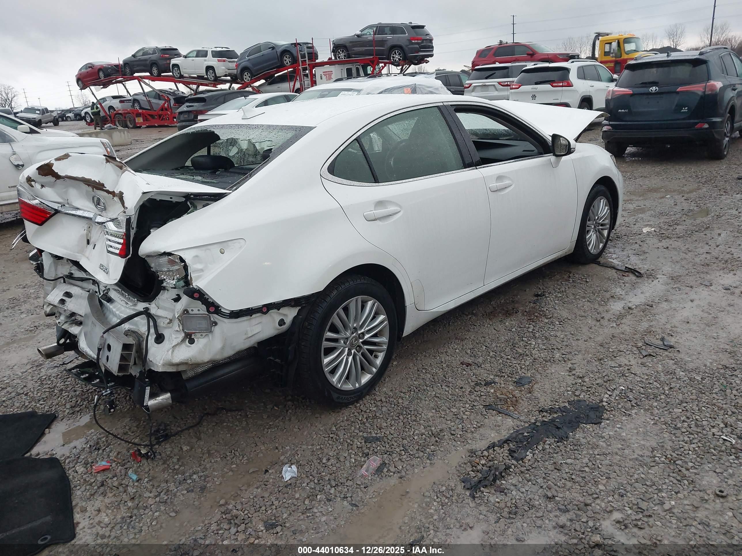 LEXUS ES image 4