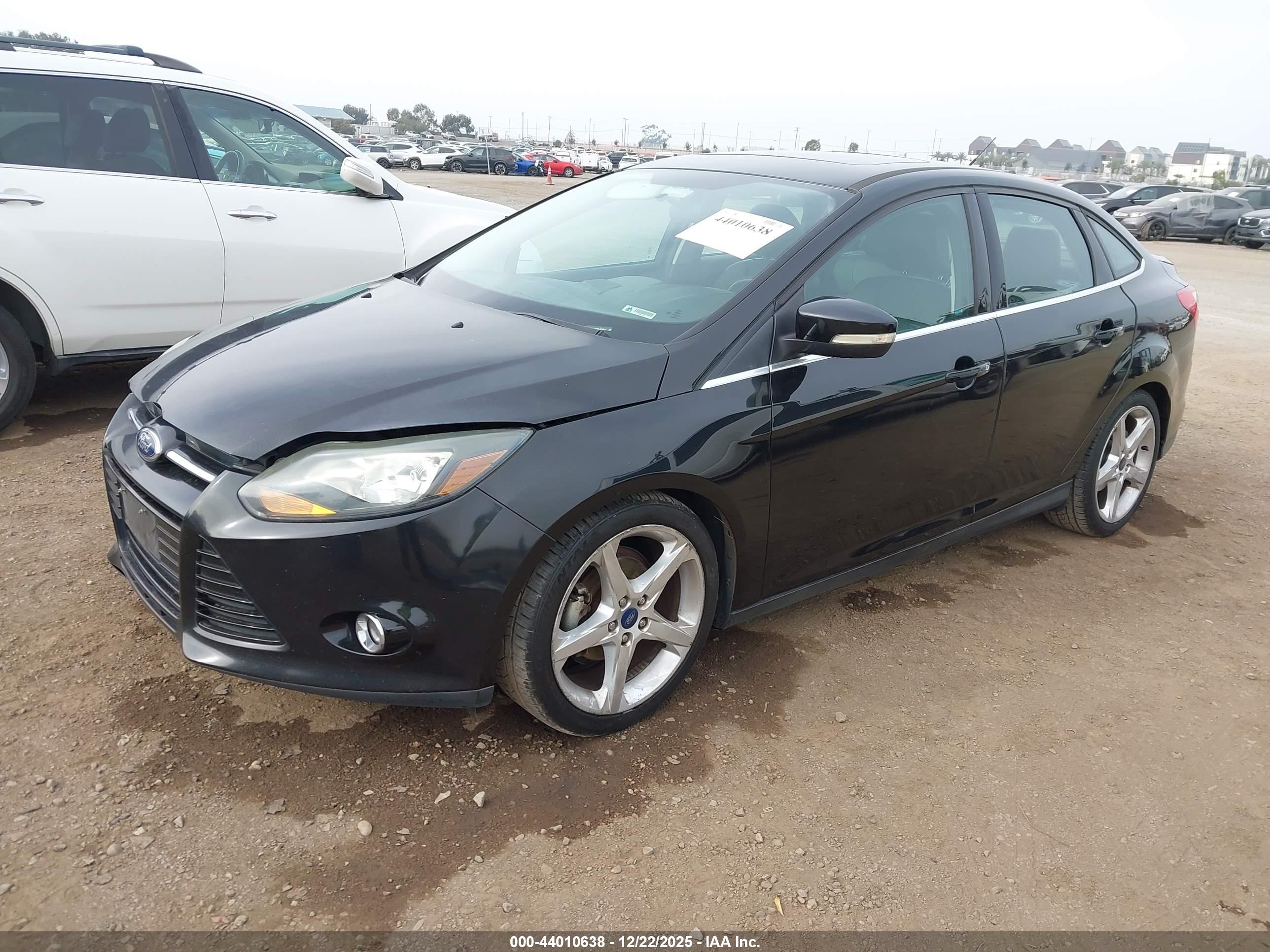 FORD FOCUS image 2