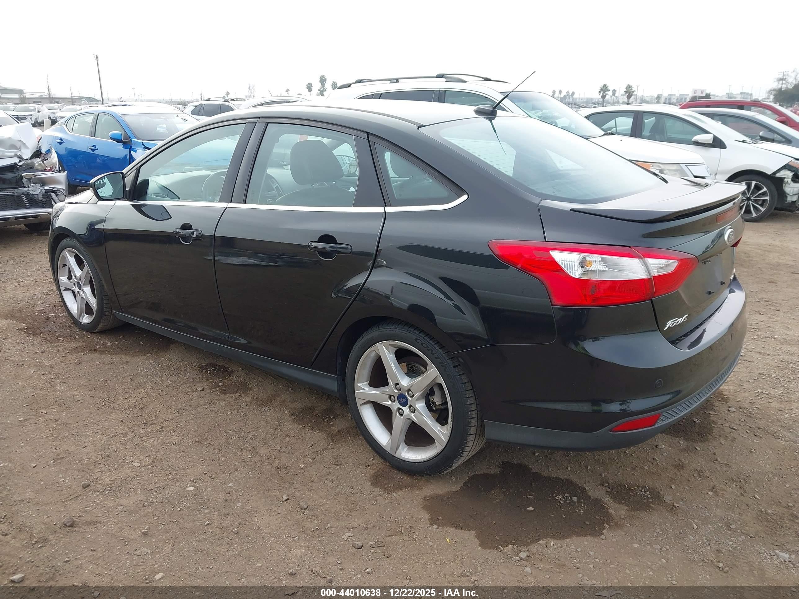 FORD FOCUS image 3